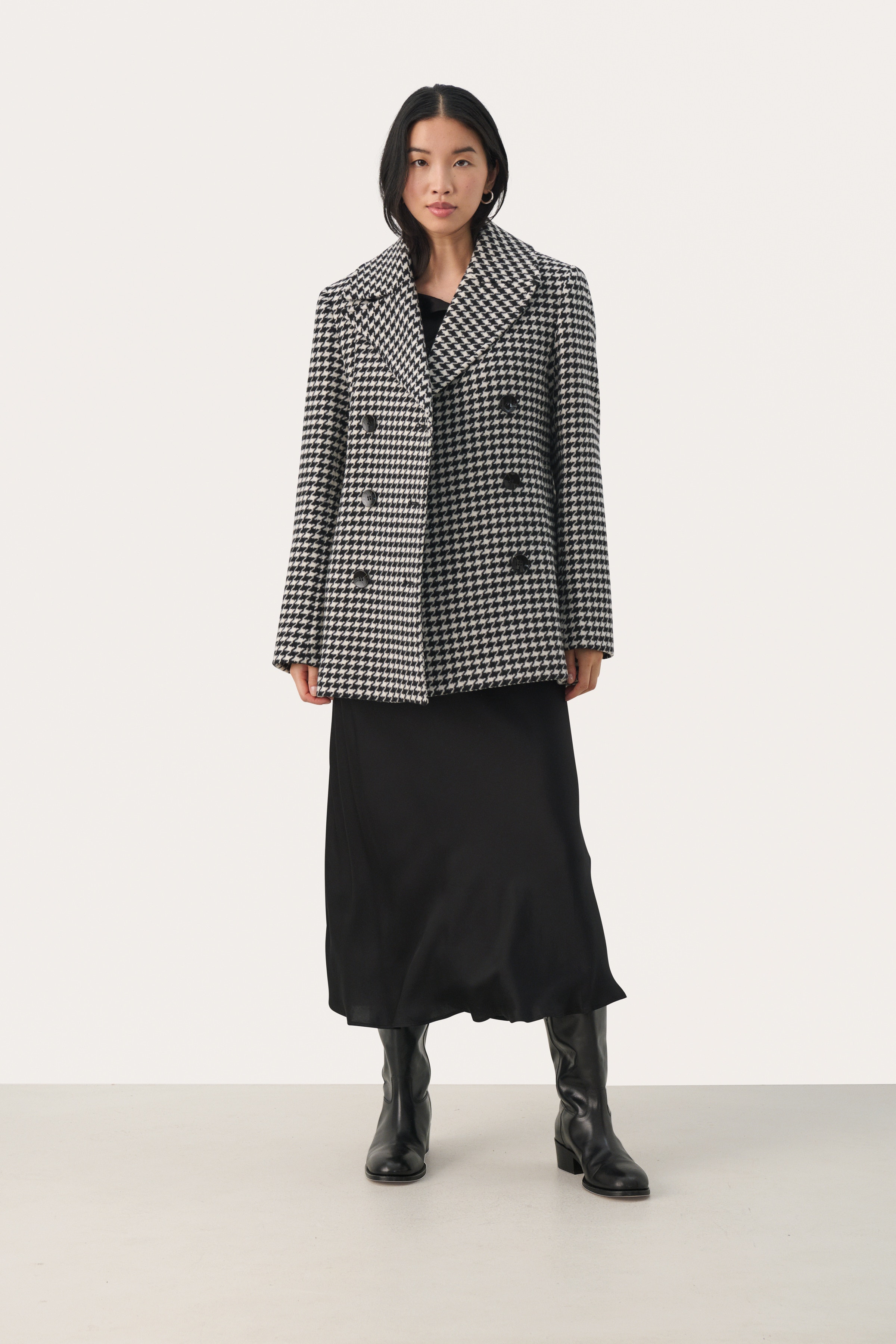 LekiaPW Coat LOOKBOOK FRONT 30308728-303086