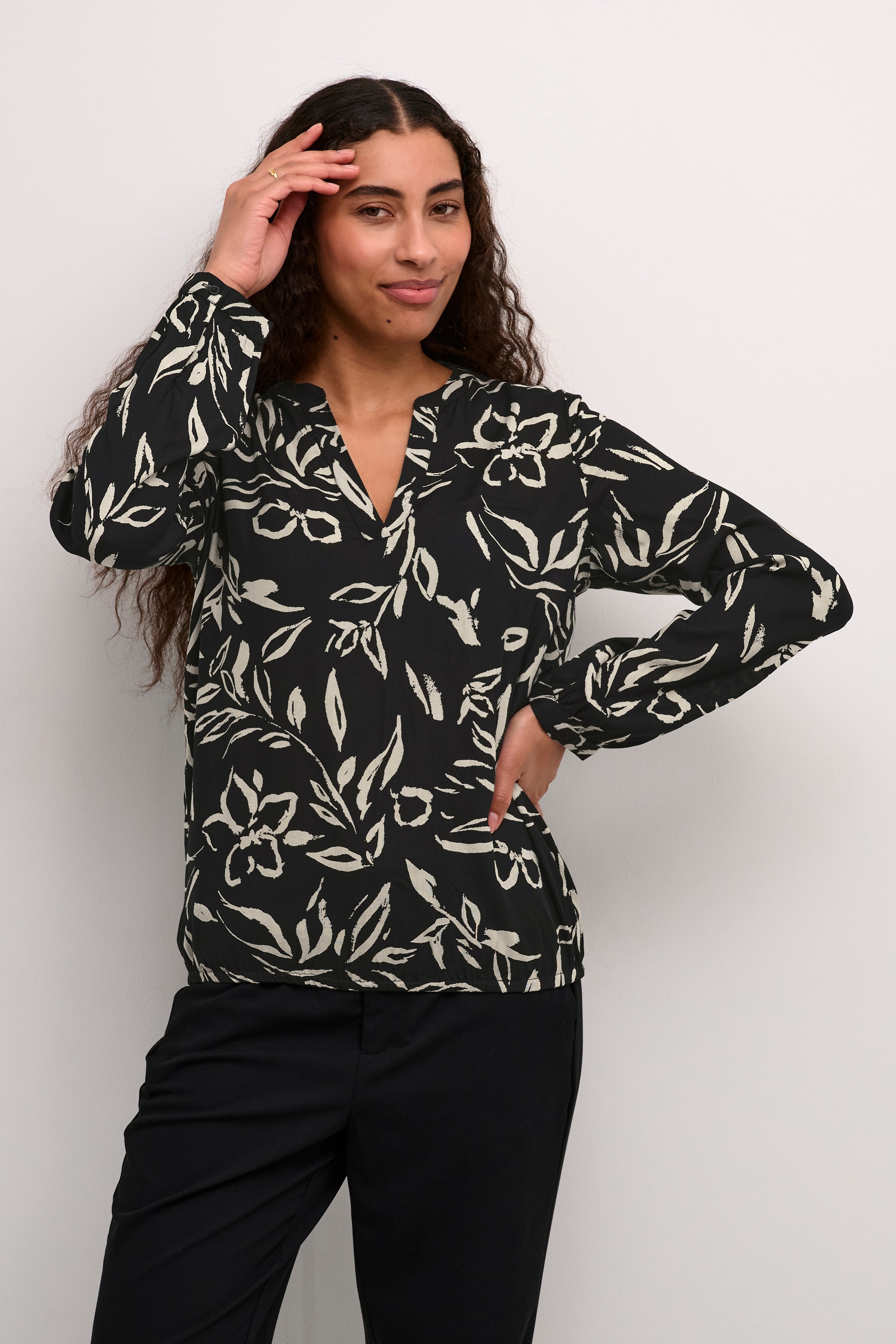 KAditte Bluse LOOKBOOK FRONT 10507919-106278