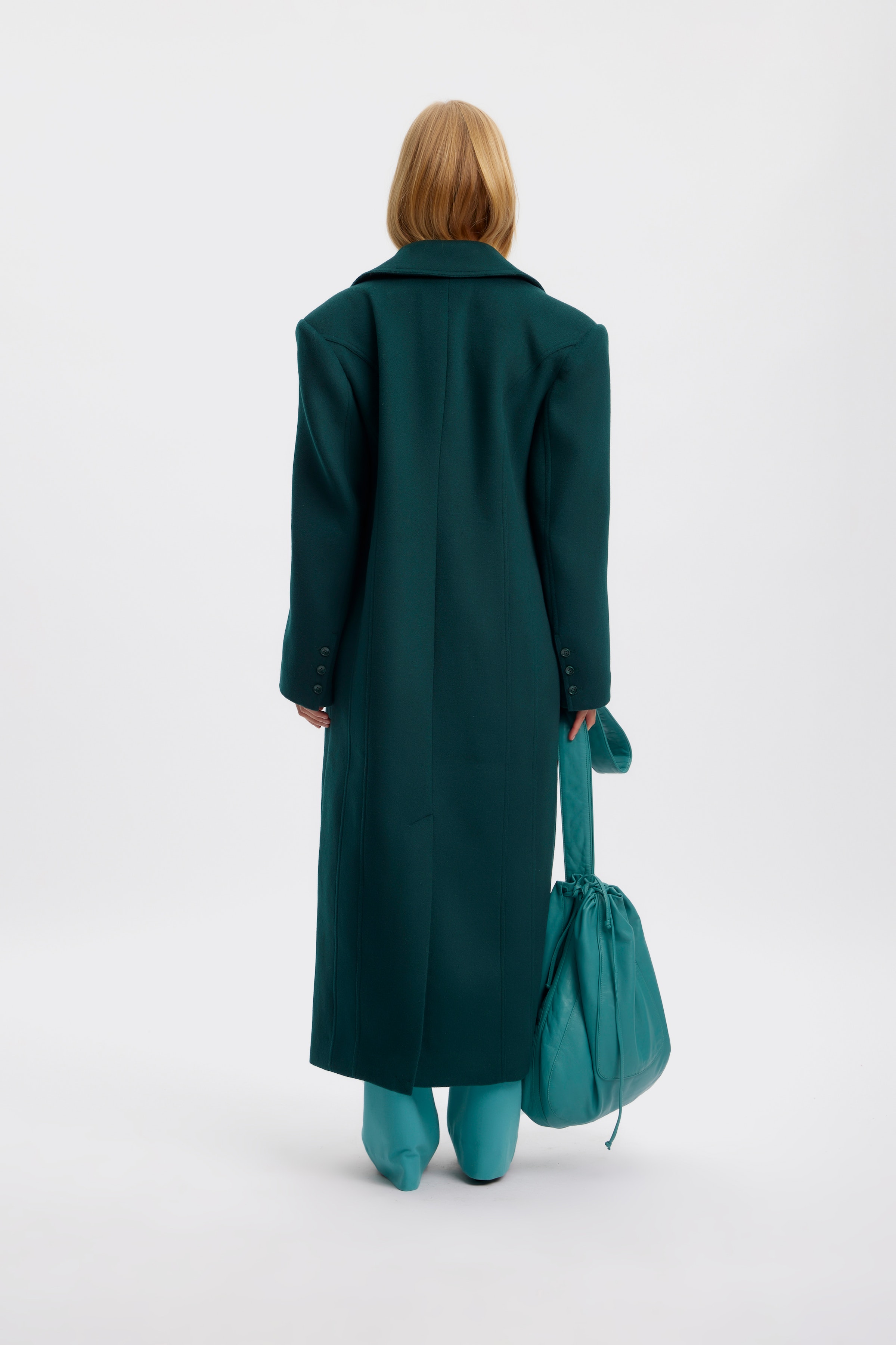 EmberGZ Coat LOOKBOOK BACK 10908183-195320