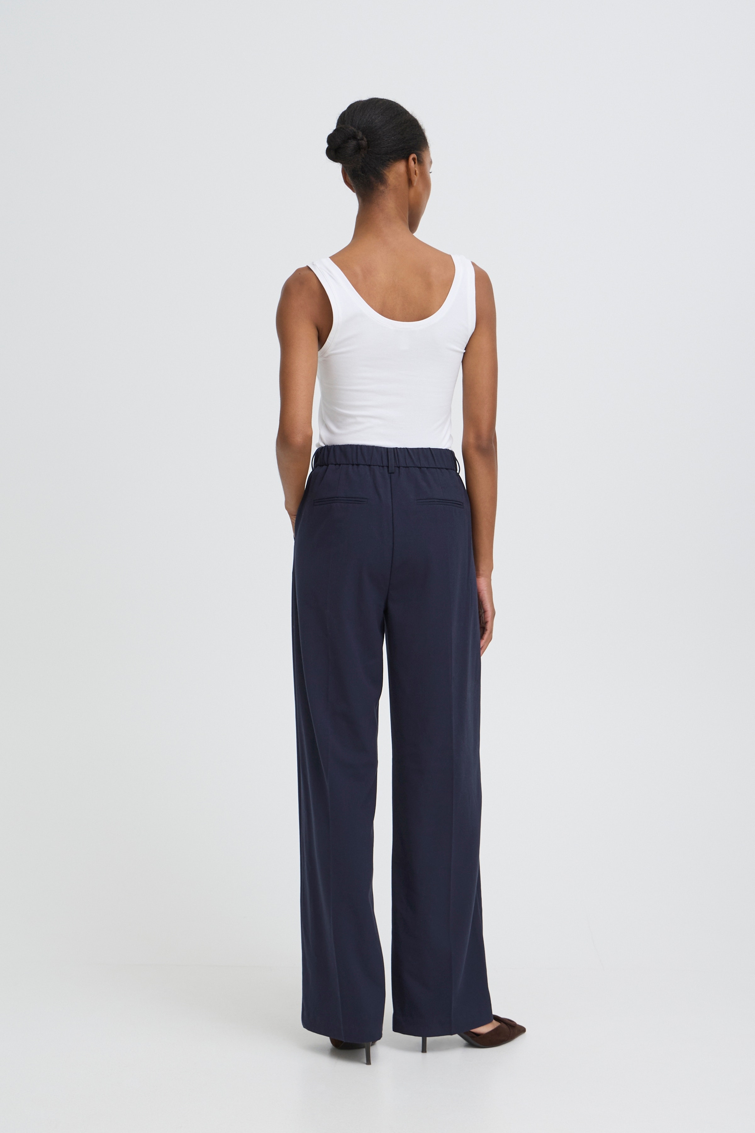 BYDANTA Trousers LOOKBOOK BACK 20806640-194020