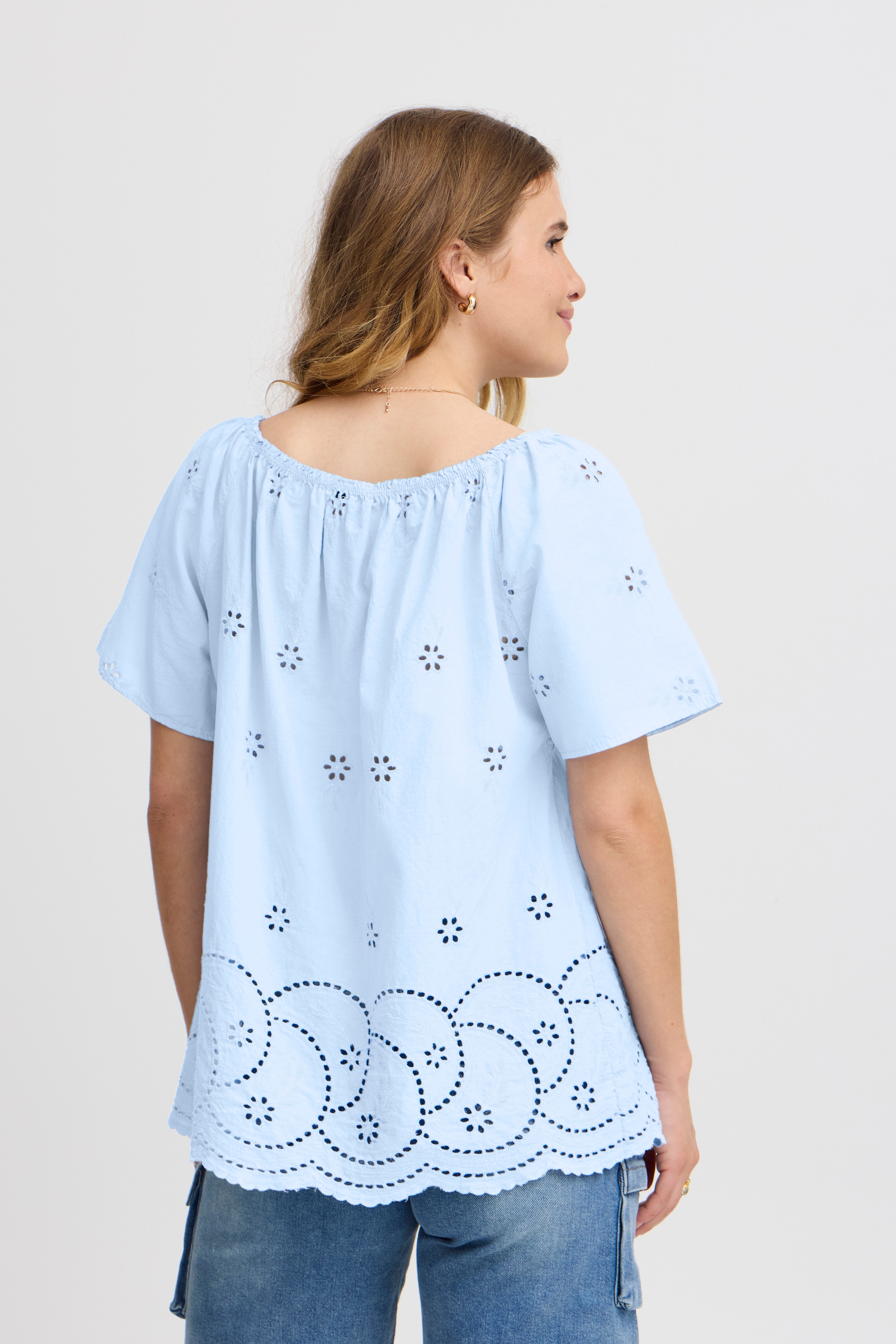 SBRITTA Blouse LOOKBOOK BACK 22100598-154020