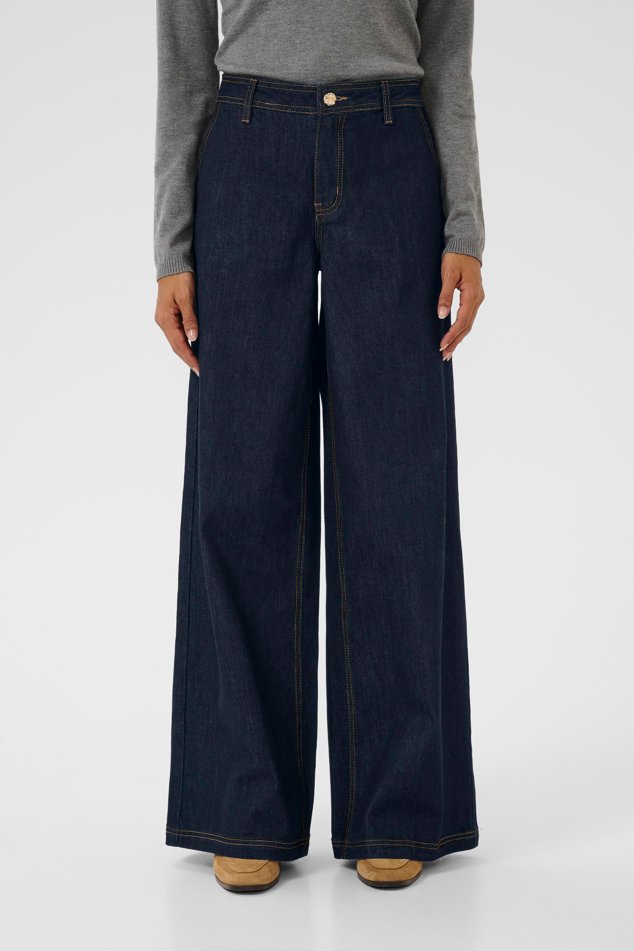 CUbobbie Jeans LOOKBOOK FRONT 50112270-500119