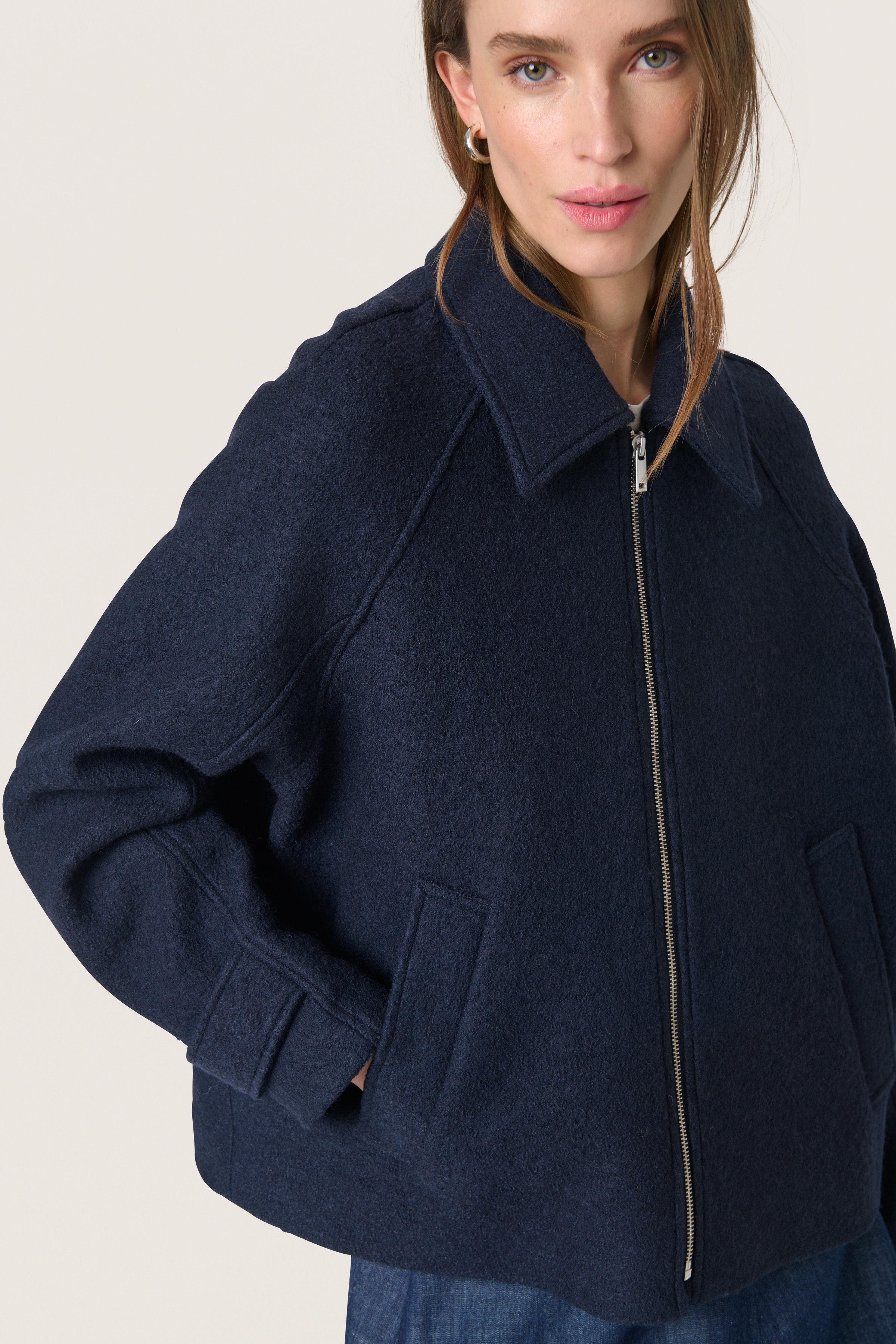SLAngelina Outerwear LOOKBOOK DETAIL 30408390-193922