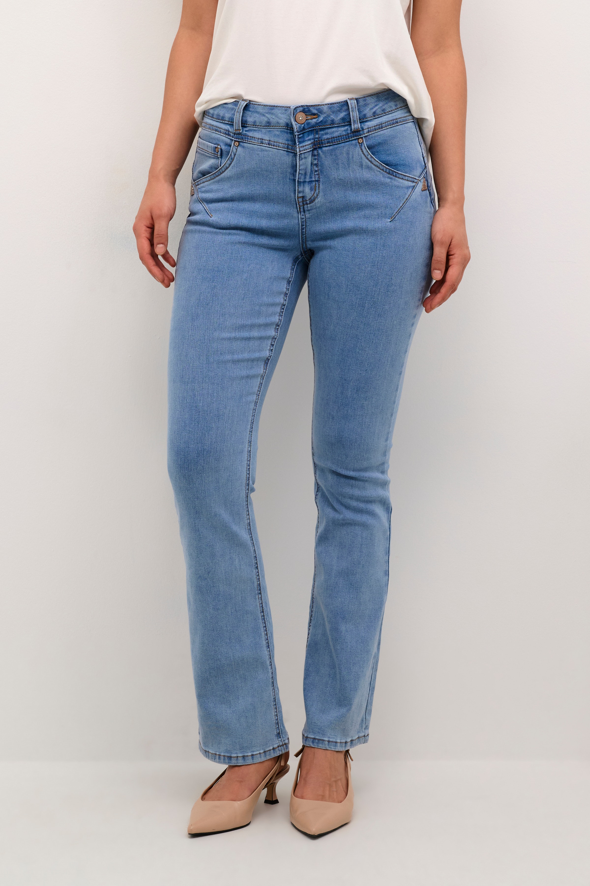 CRAmalie Bootcut Jeans LOOKBOOK FRONT 10650697-105504