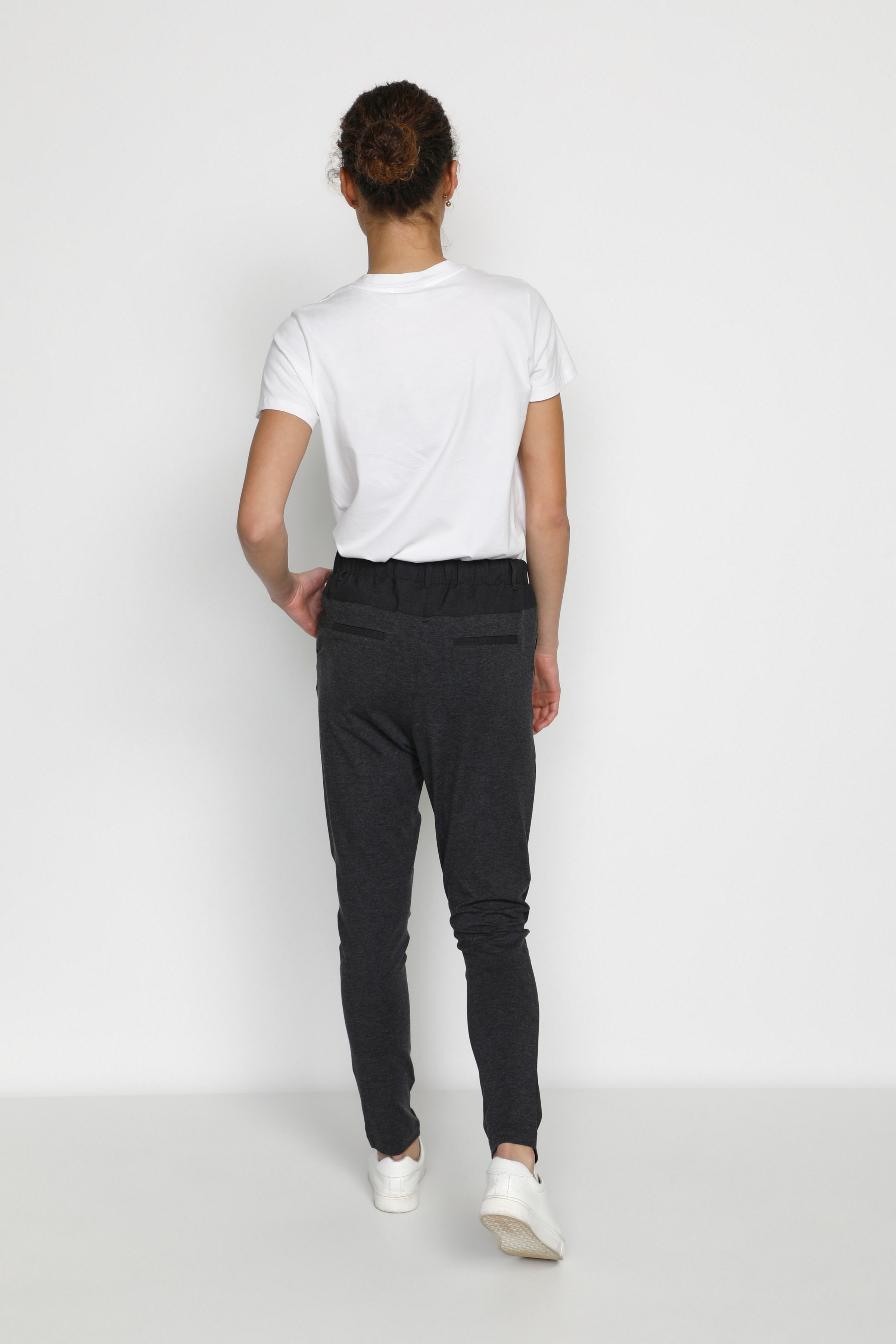 Jillian Bukser LOOKBOOK FRONT 501021-50016