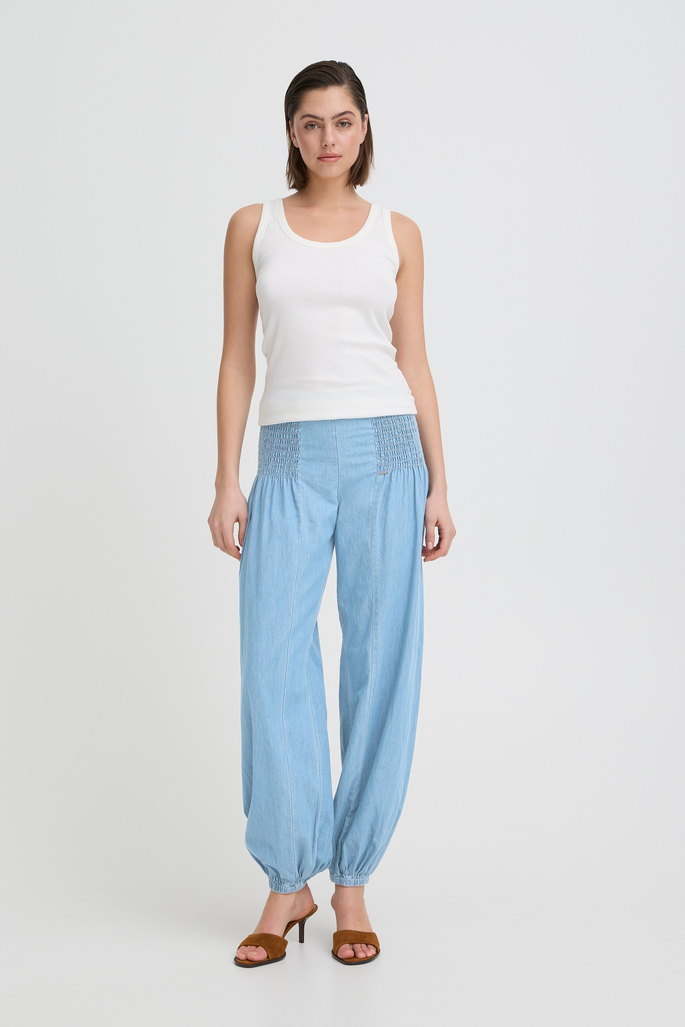 PZJILL Trousers LOOKBOOK FRONT 50200327-200008