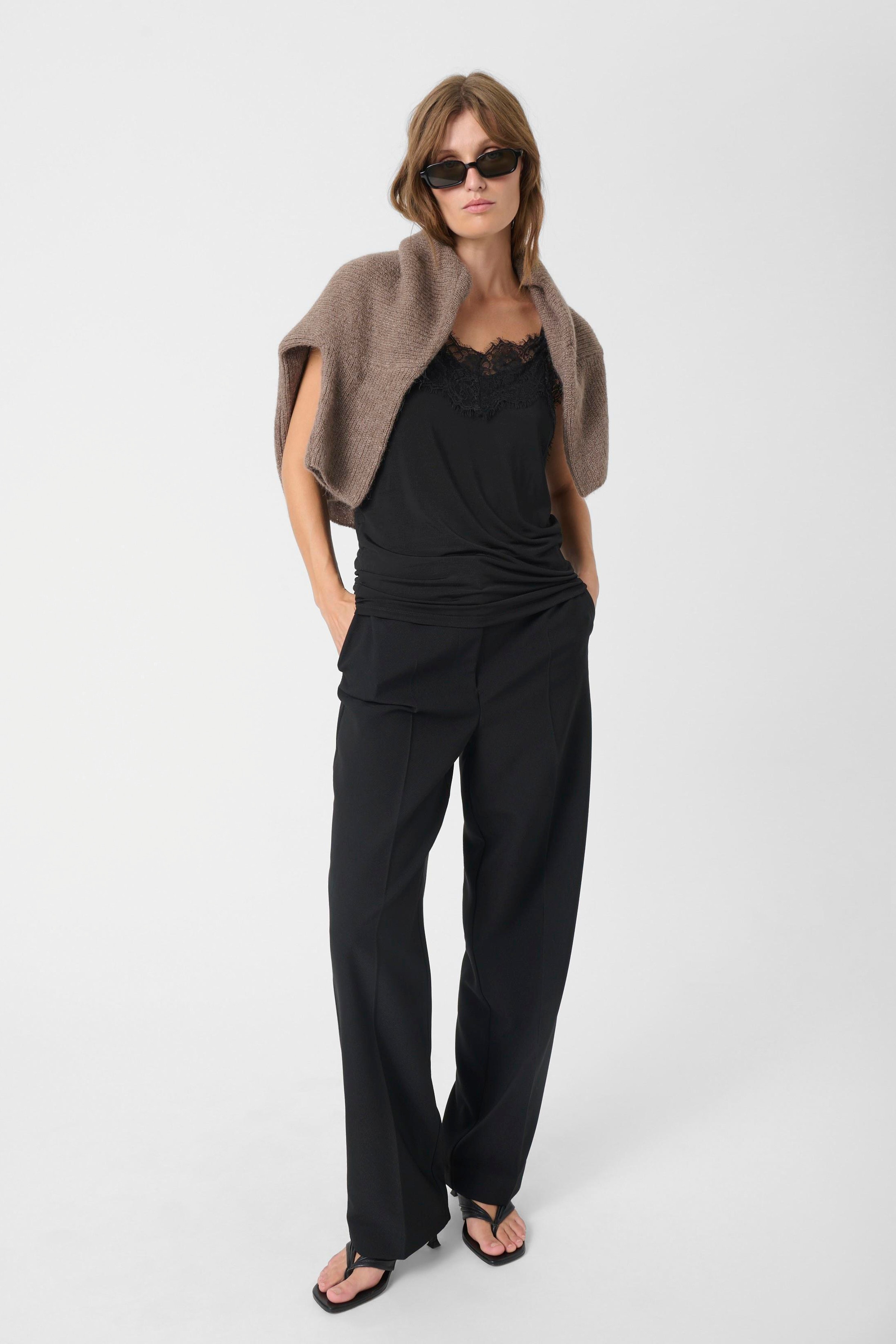 SLClara Top LOOKBOOK FRONT 30403547-40050