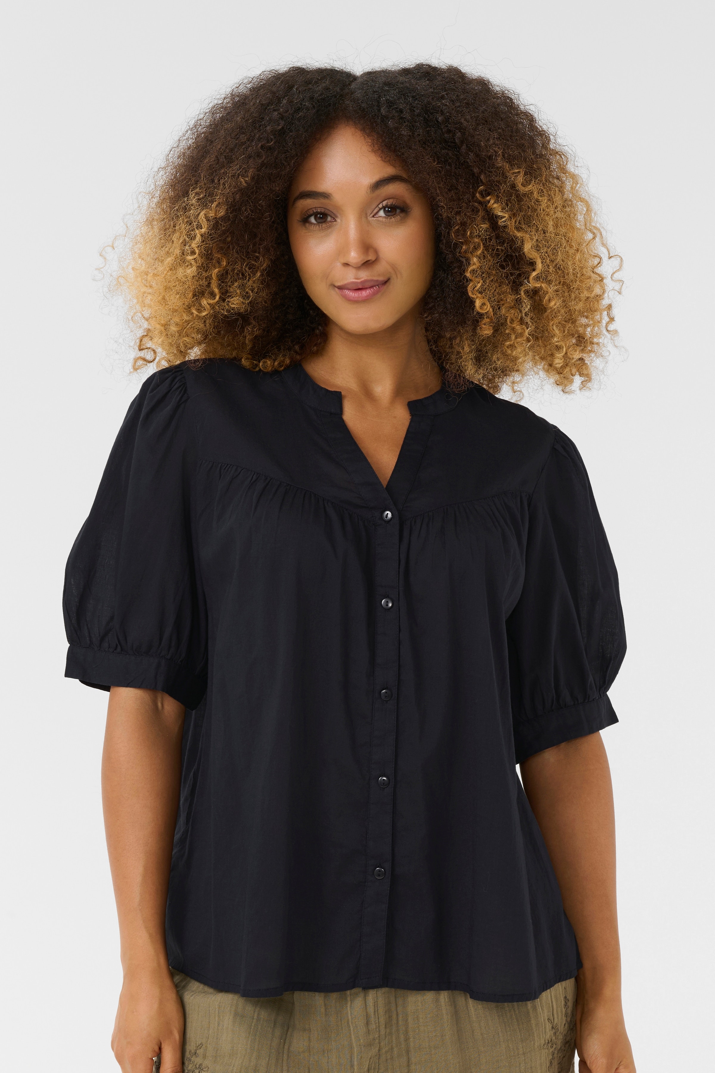 CUcybelle Skjorte LOOKBOOK FRONT 50111930-500012