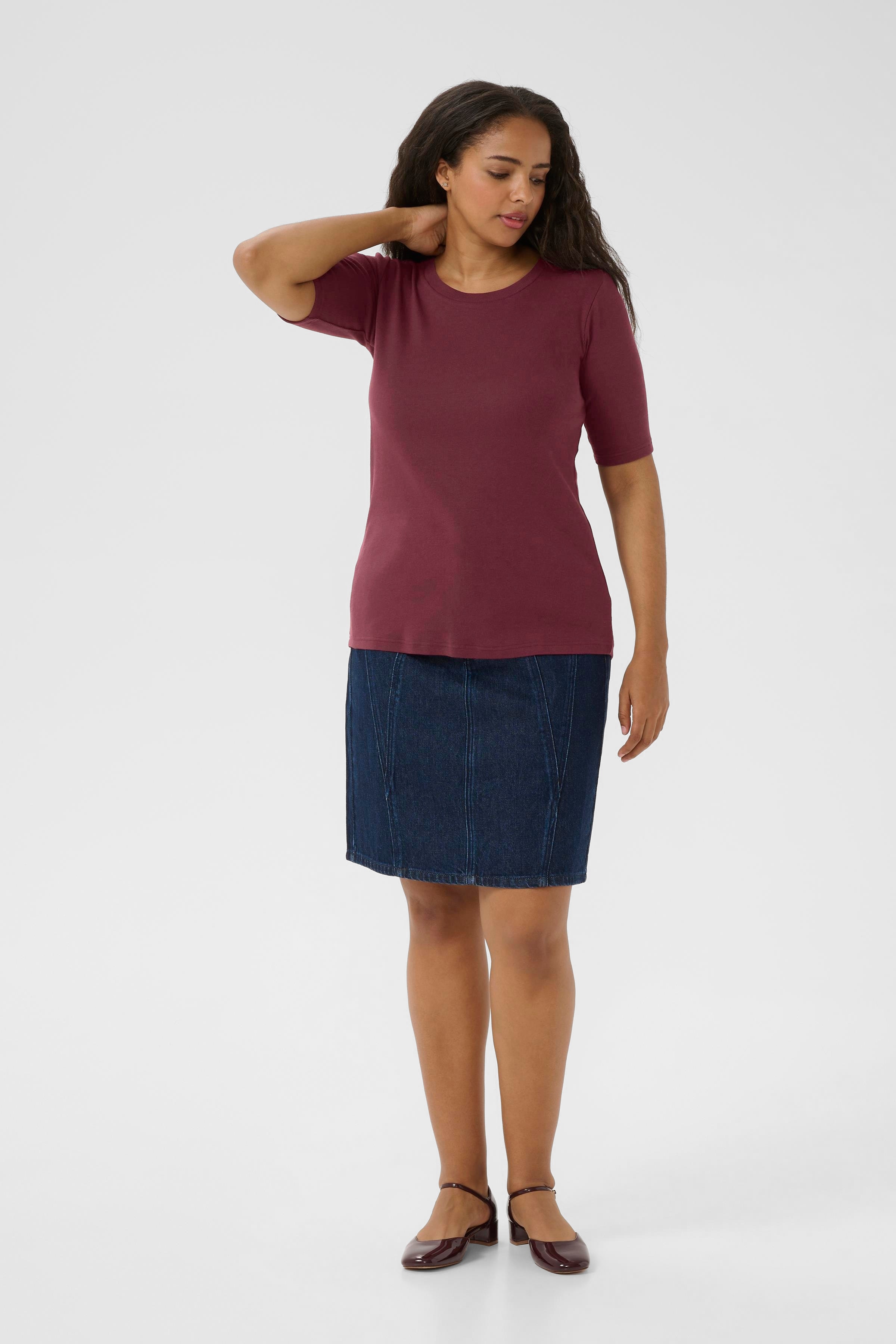 KCcarina T-shirt LOOKBOOK FRONT 10581627-191528