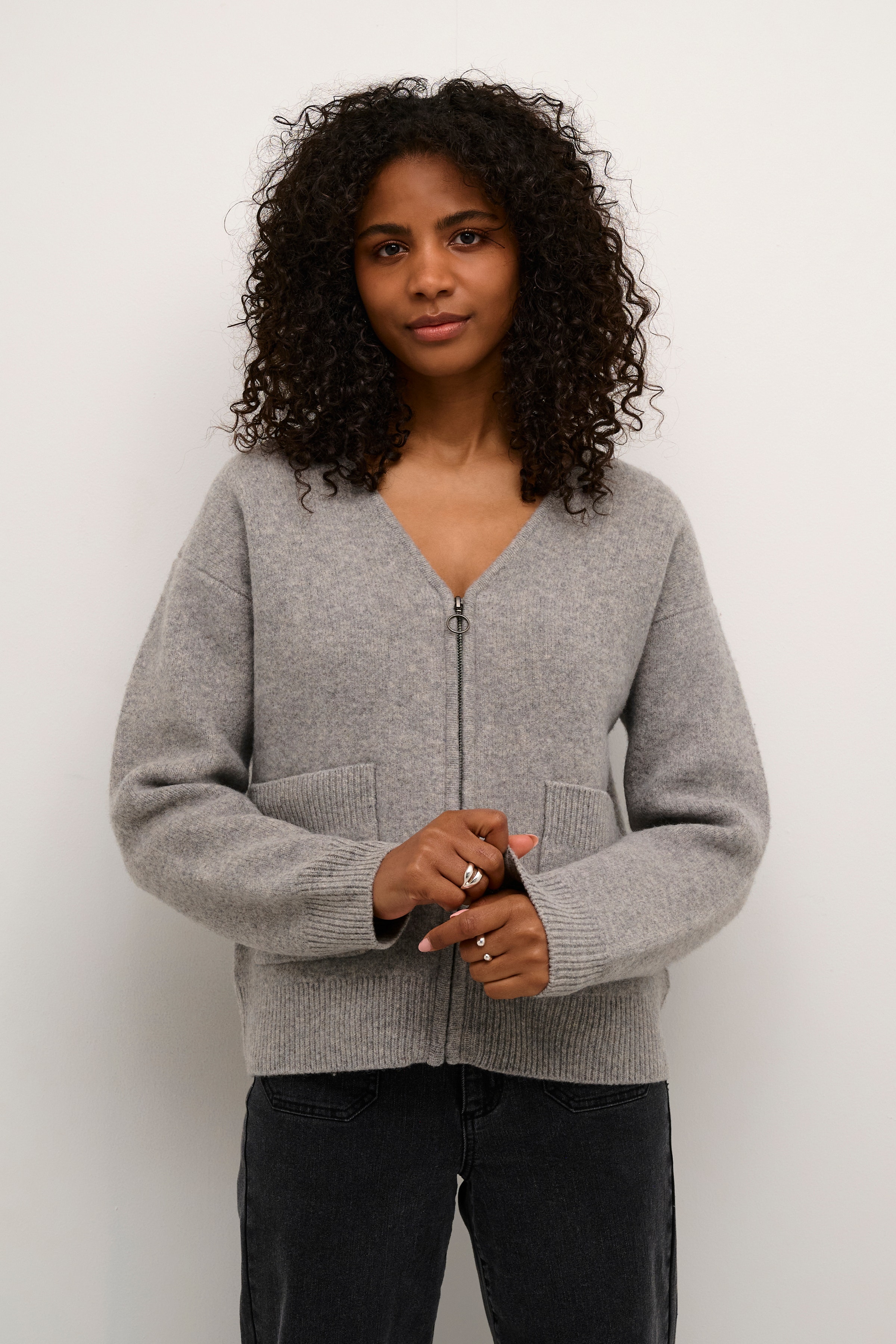 KAlander Cardigan LOOKBOOK FRONT 10509395-100123