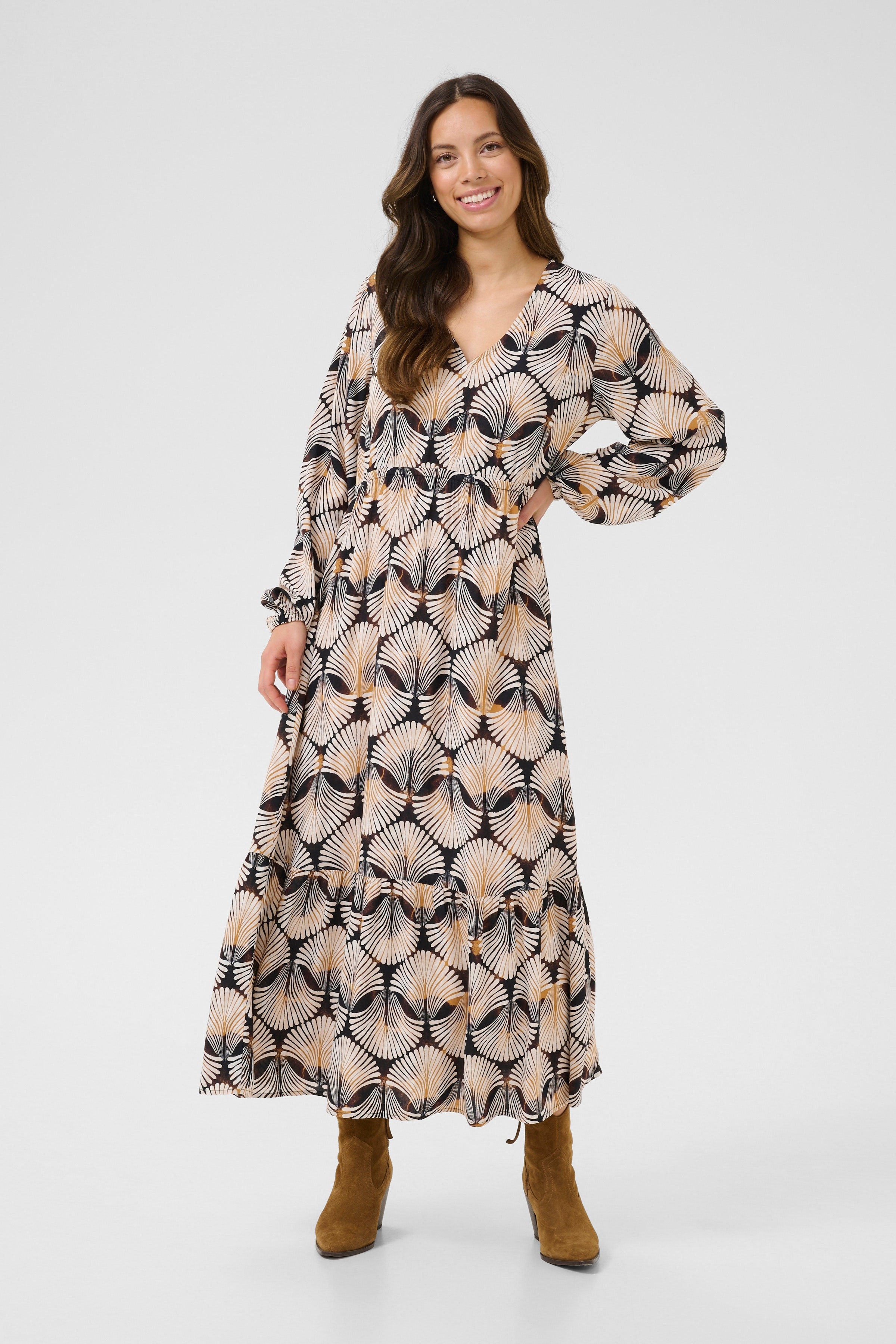 CRTiah Kleid LOOKBOOK FRONT 10613917-107888