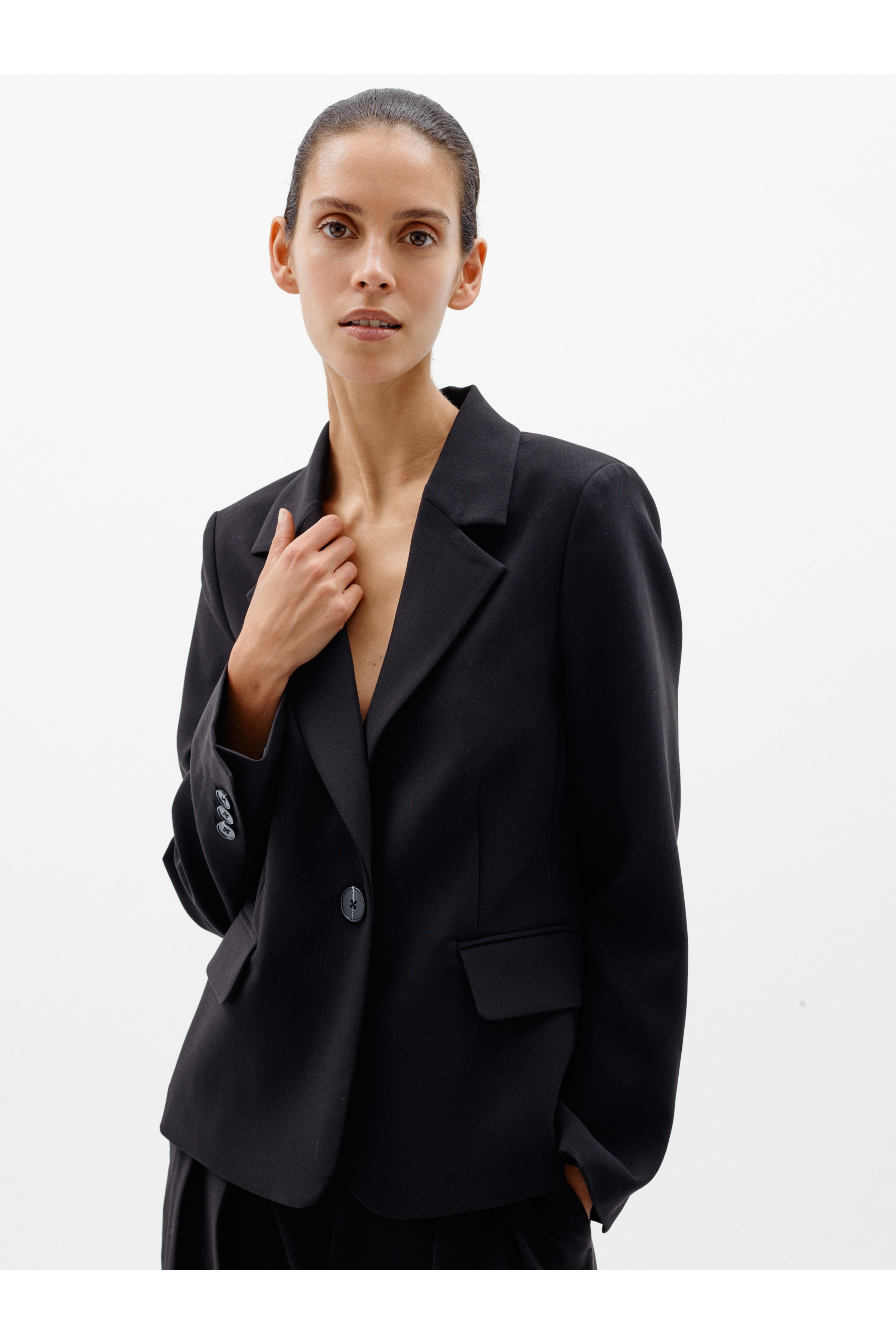 BryelleIW Blazer LOCATION NONE 30110990-194008