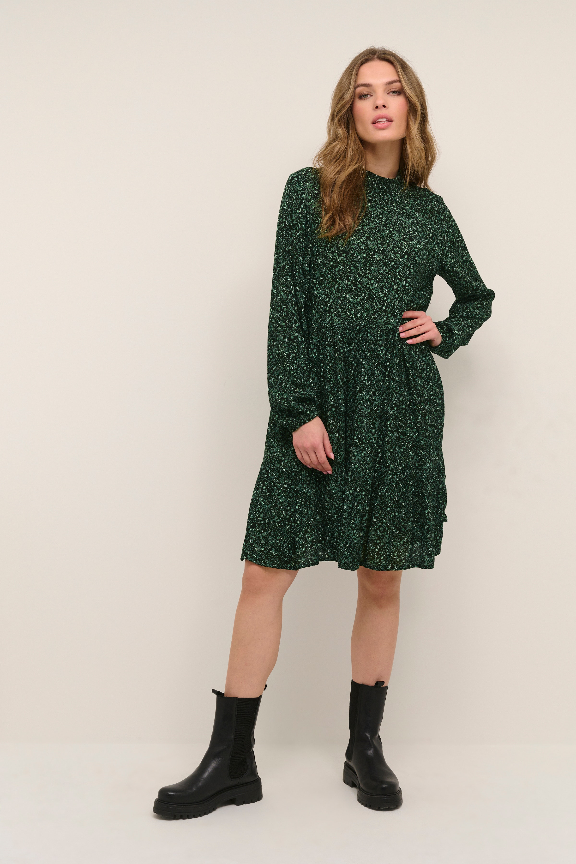 KAsally Dress LOOKBOOK FRONT 10506908-103409