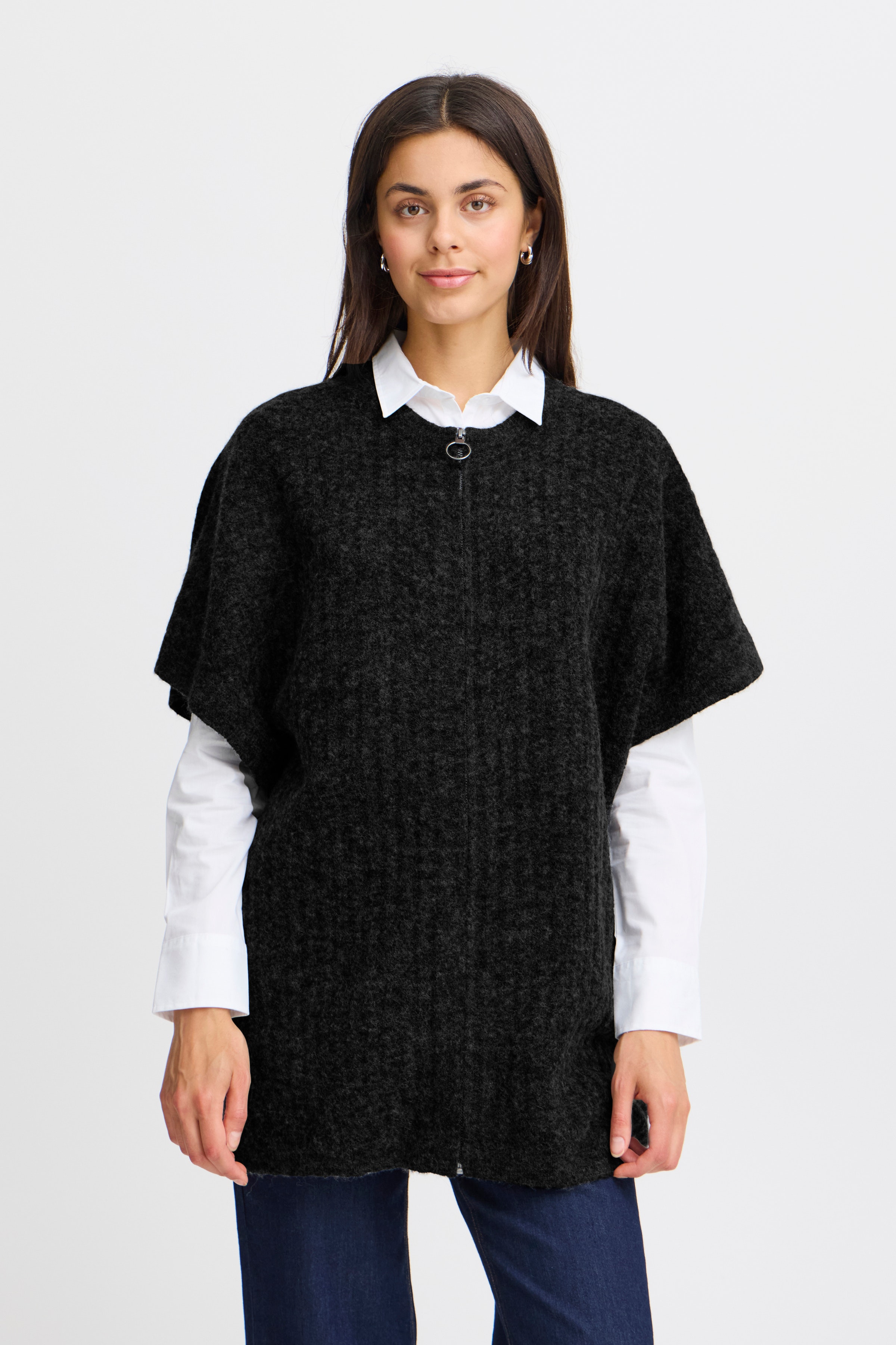 FRSANNY Vest LOOKBOOK FRONT 20614683-202490