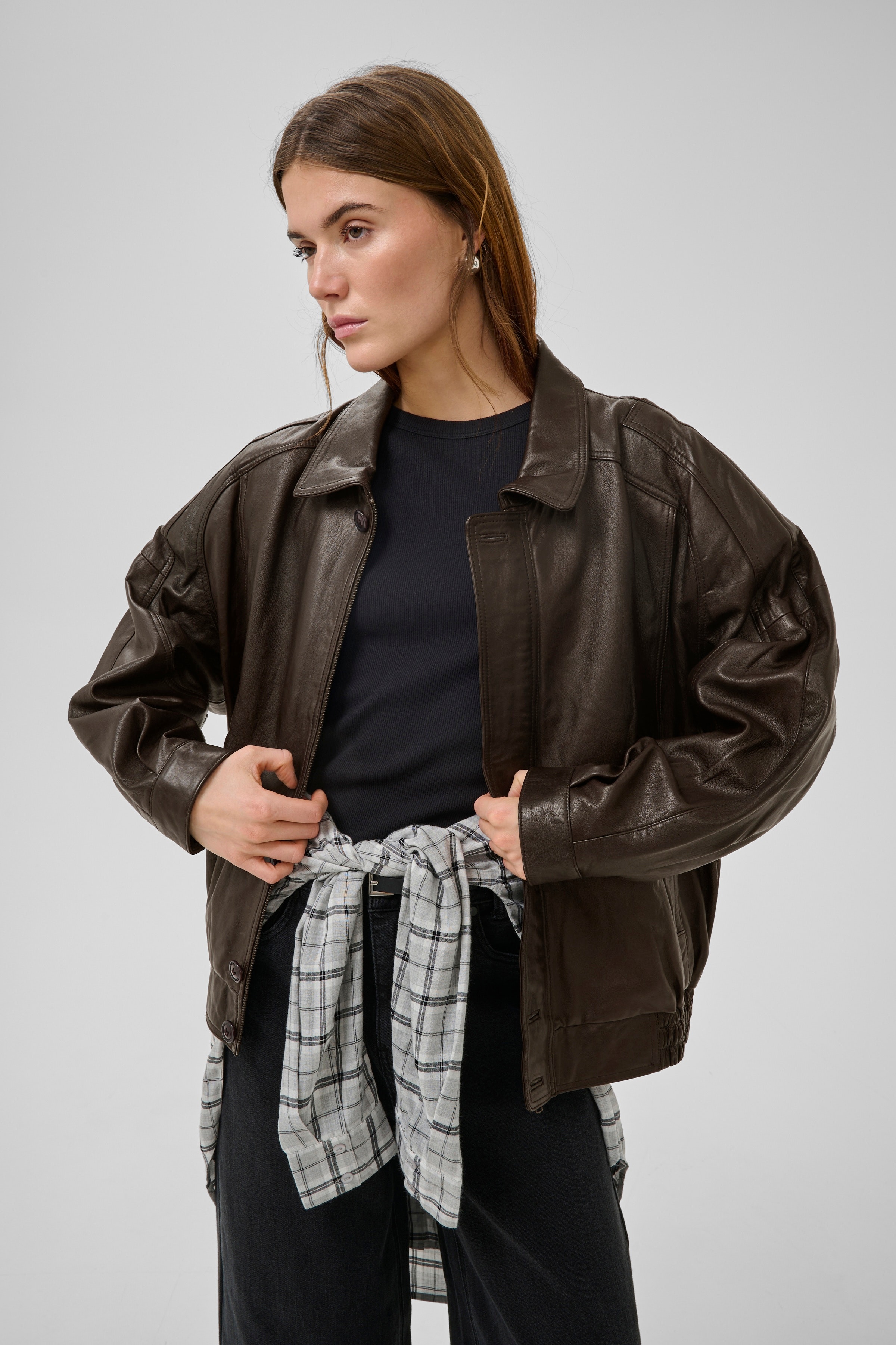 AkelaMW Leather jacket LOCATION NONE 10704906-190840