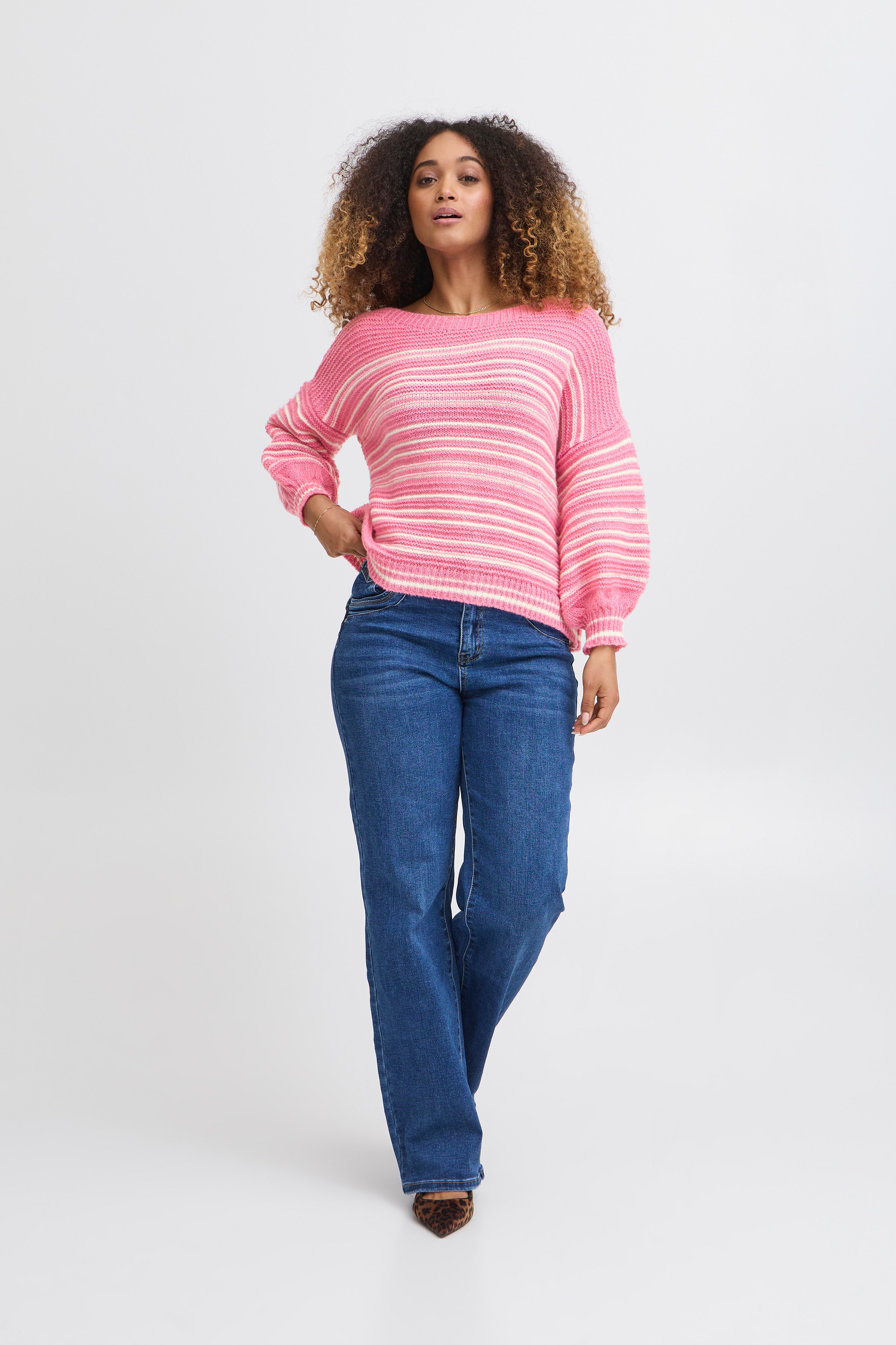 SBGERONA Pullover LOOKBOOK FRONT 22100936-172120