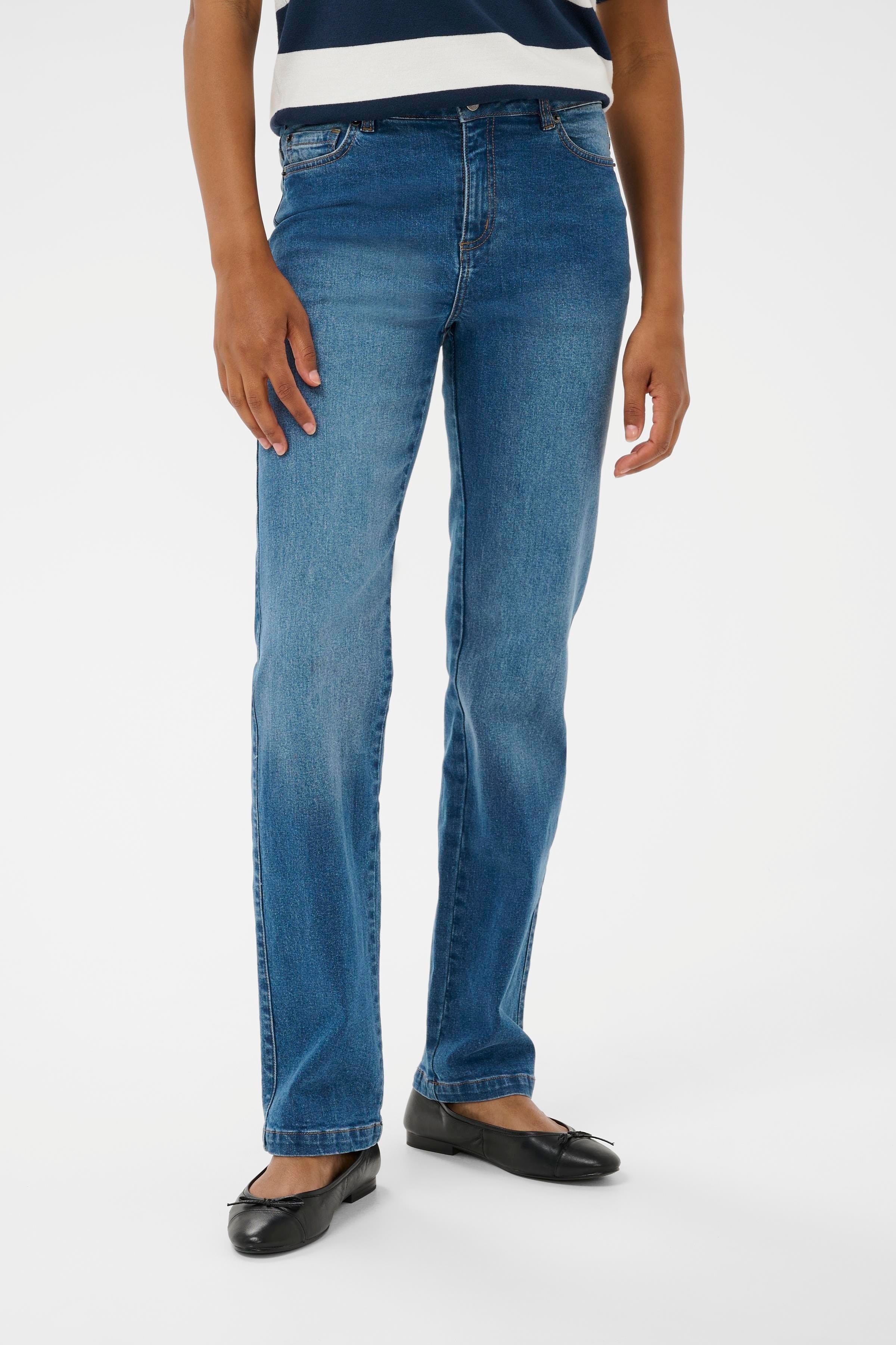 KAmaris Jeans LOOKBOOK FRONT 10510727-102272