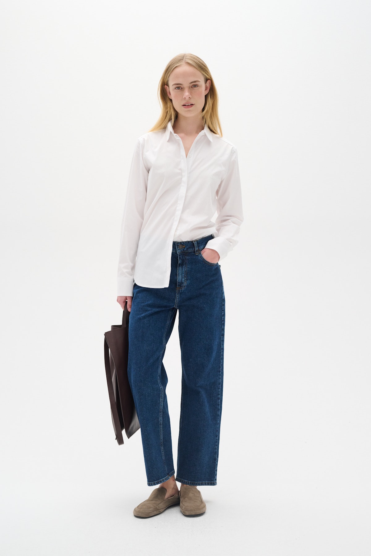 【送料&関税込】IRO Volcy Jeans In Blue Cotton IRO Volcy Jeans In Blue Cotton Iro