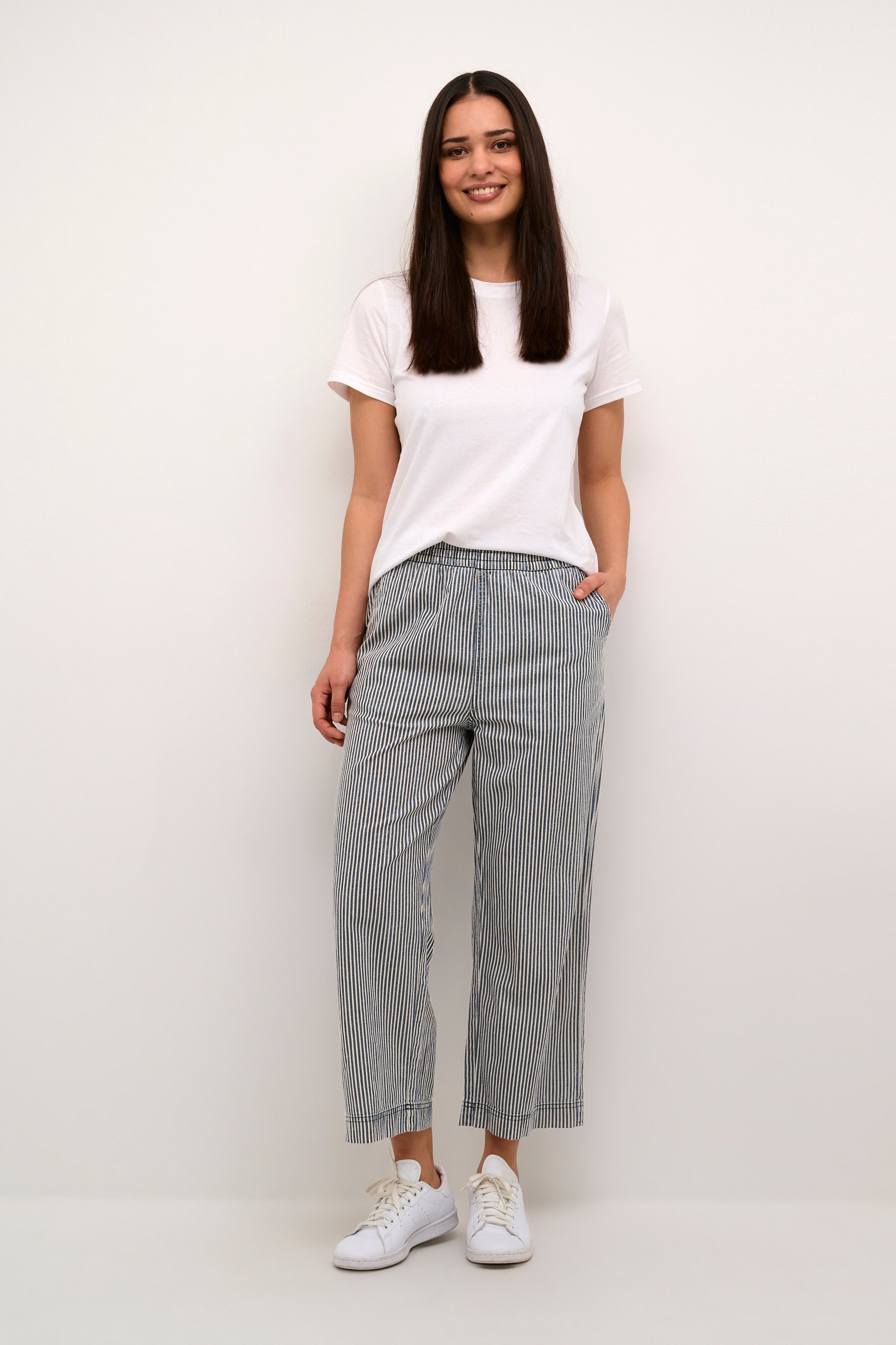 KAnaya Trousers LOOKBOOK FRONT 10509009-106298