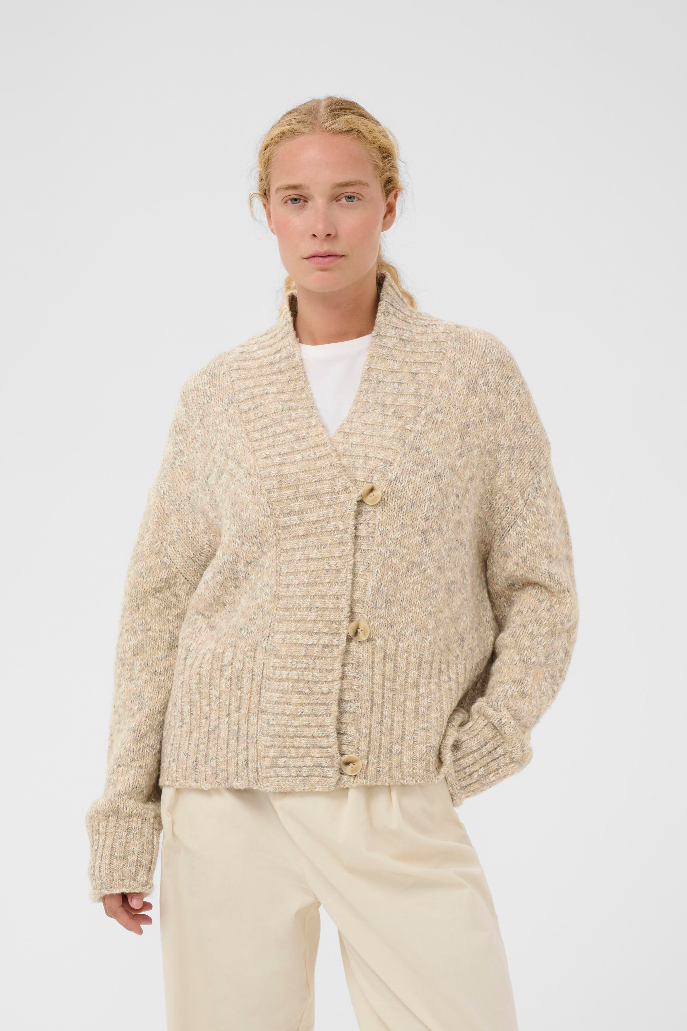 NELLYIW Vest LOOKBOOK FRONT 30112048-1304031