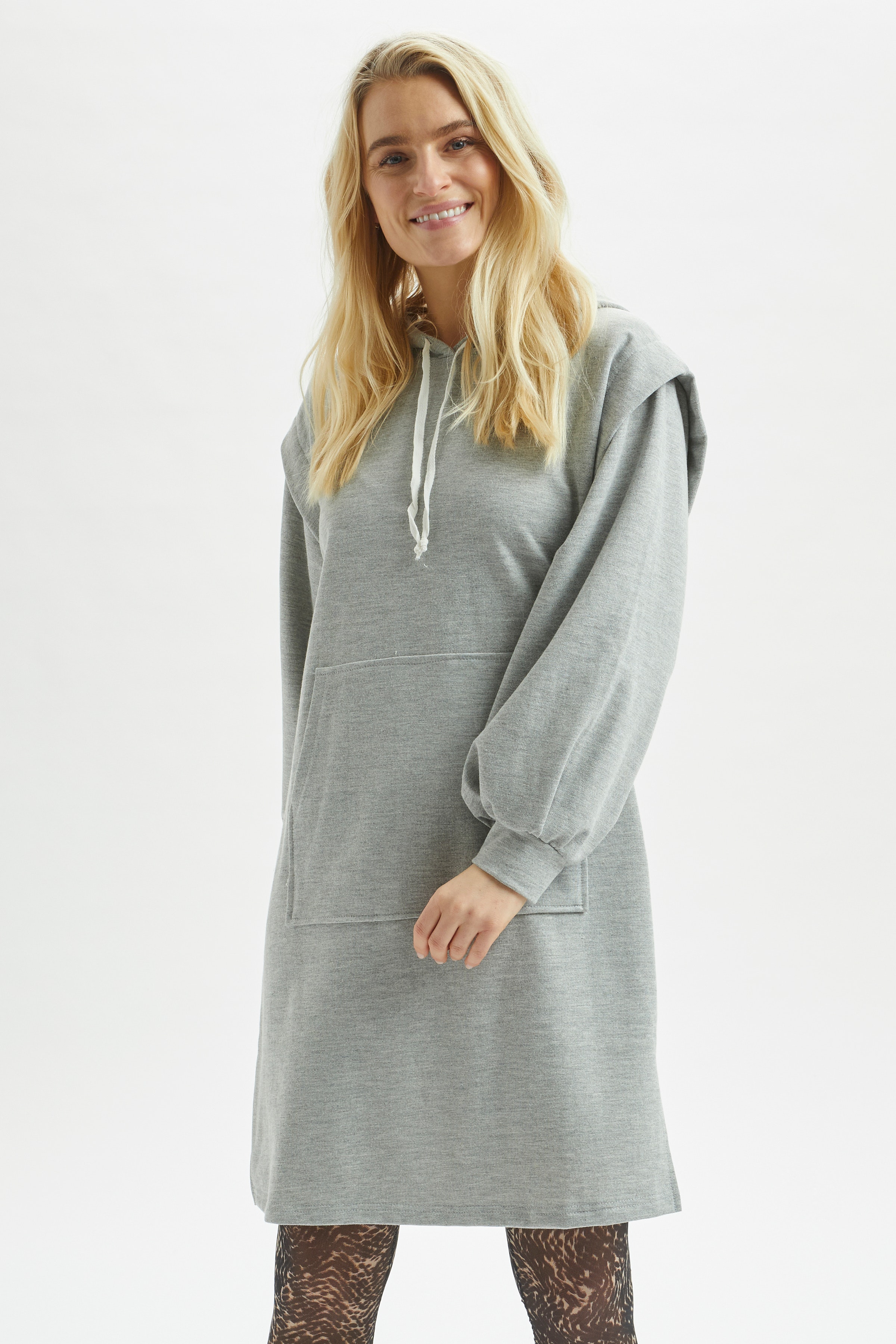 CREmiska Sweat Kleid LOOKBOOK FRONT 10650654-100391