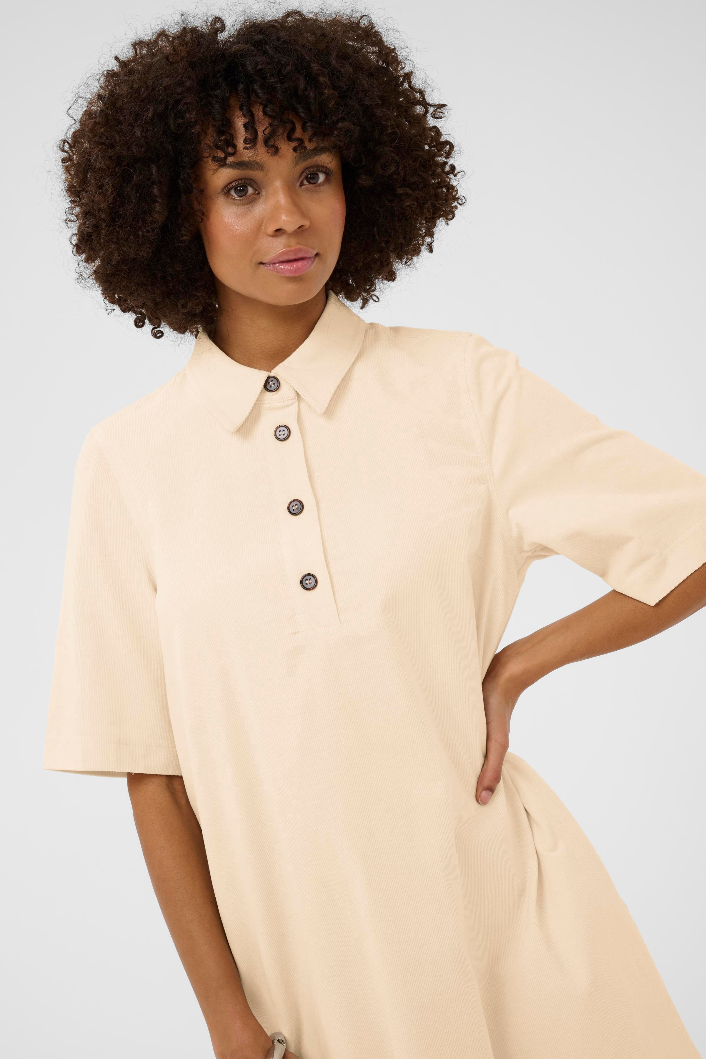 CUbetonia Kordfløyelkjole LOOKBOOK DETAIL 50112812-120304