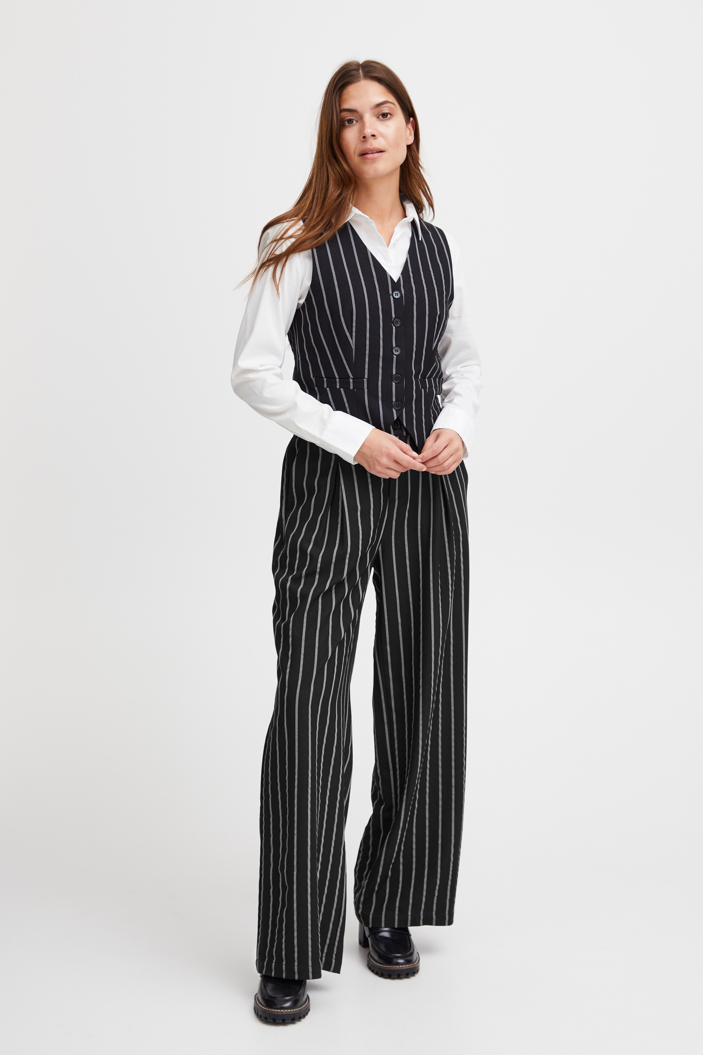 FRZOE Byxor LOOKBOOK FRONT 20612560-202301