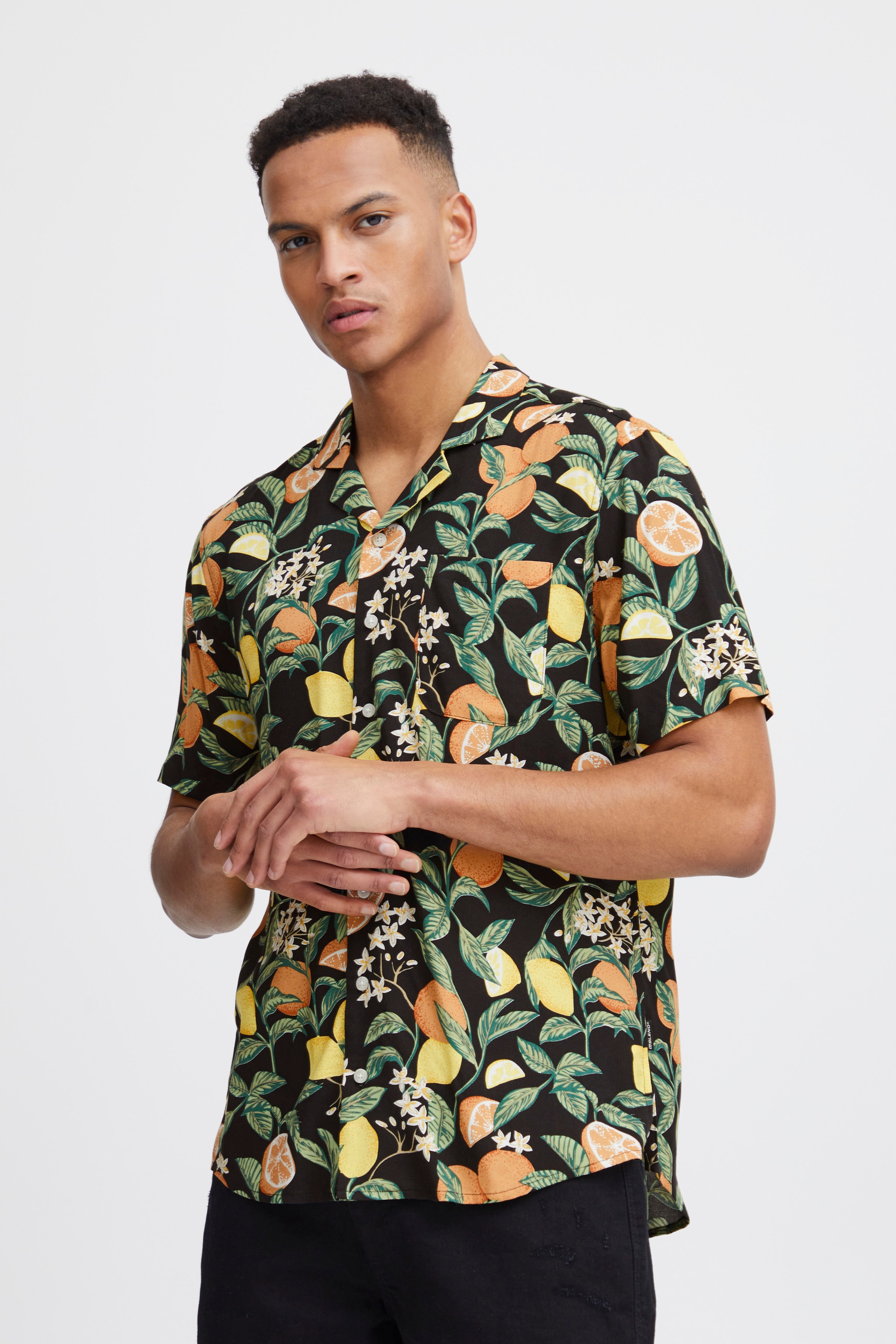 Short sleeved shirt LOOKBOOK FRONT 20717063-194007