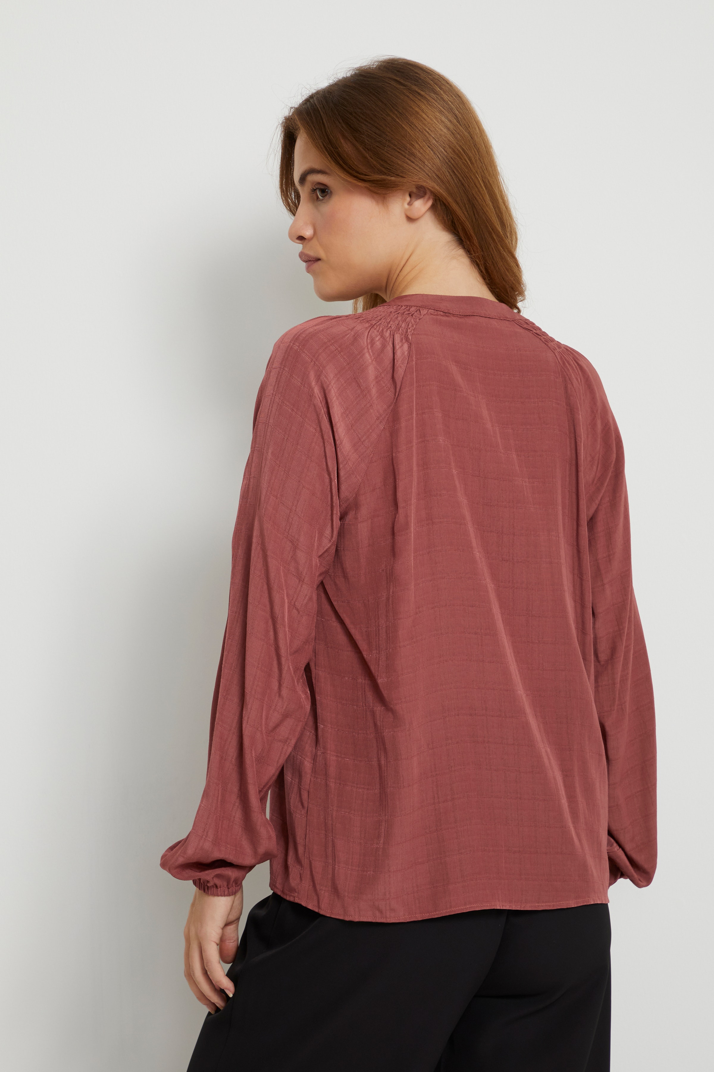 KAdidi Bluse LOOKBOOK BACK 10505828-181426