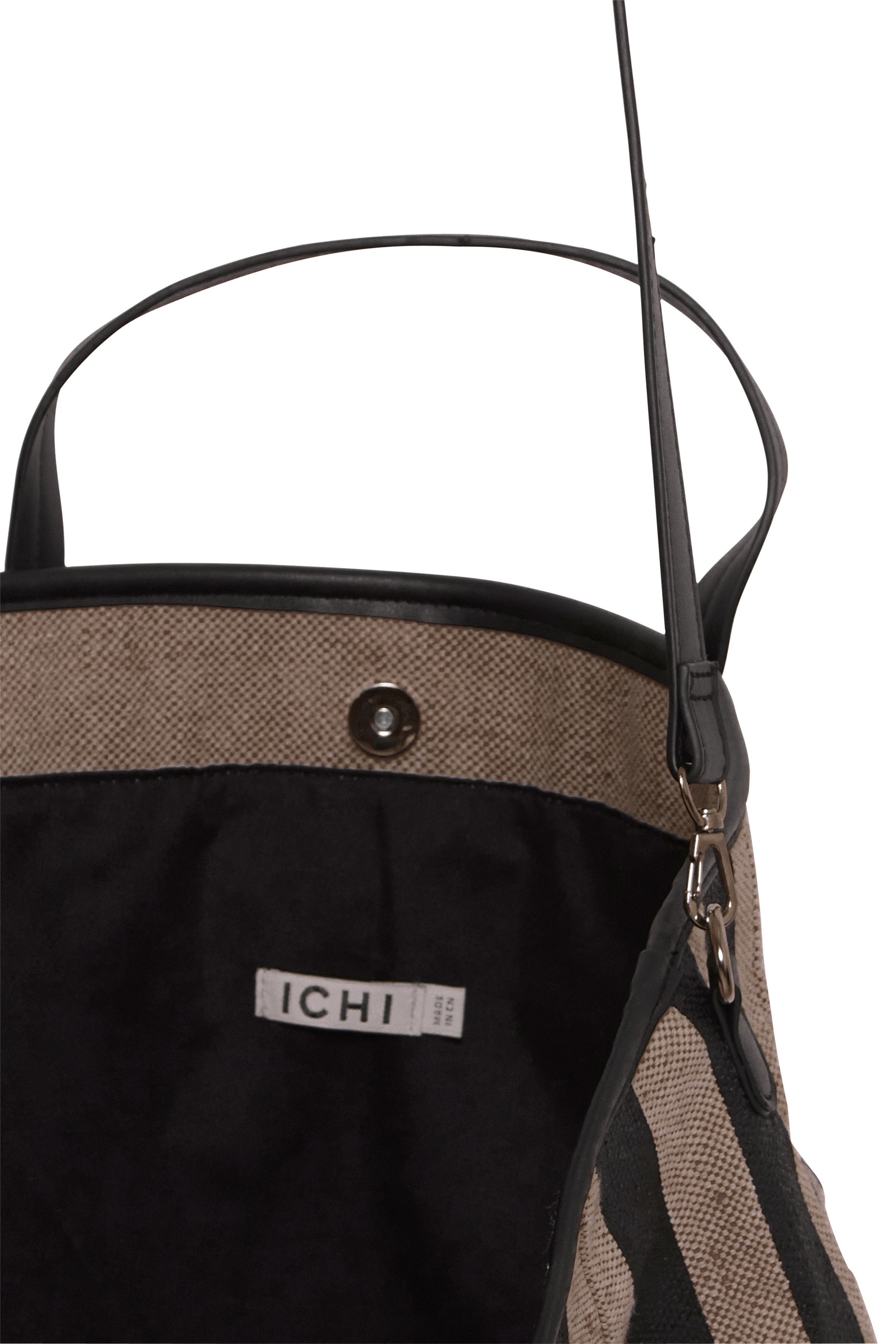 IANURRA Pose PACK DETAIL 20120960-171212