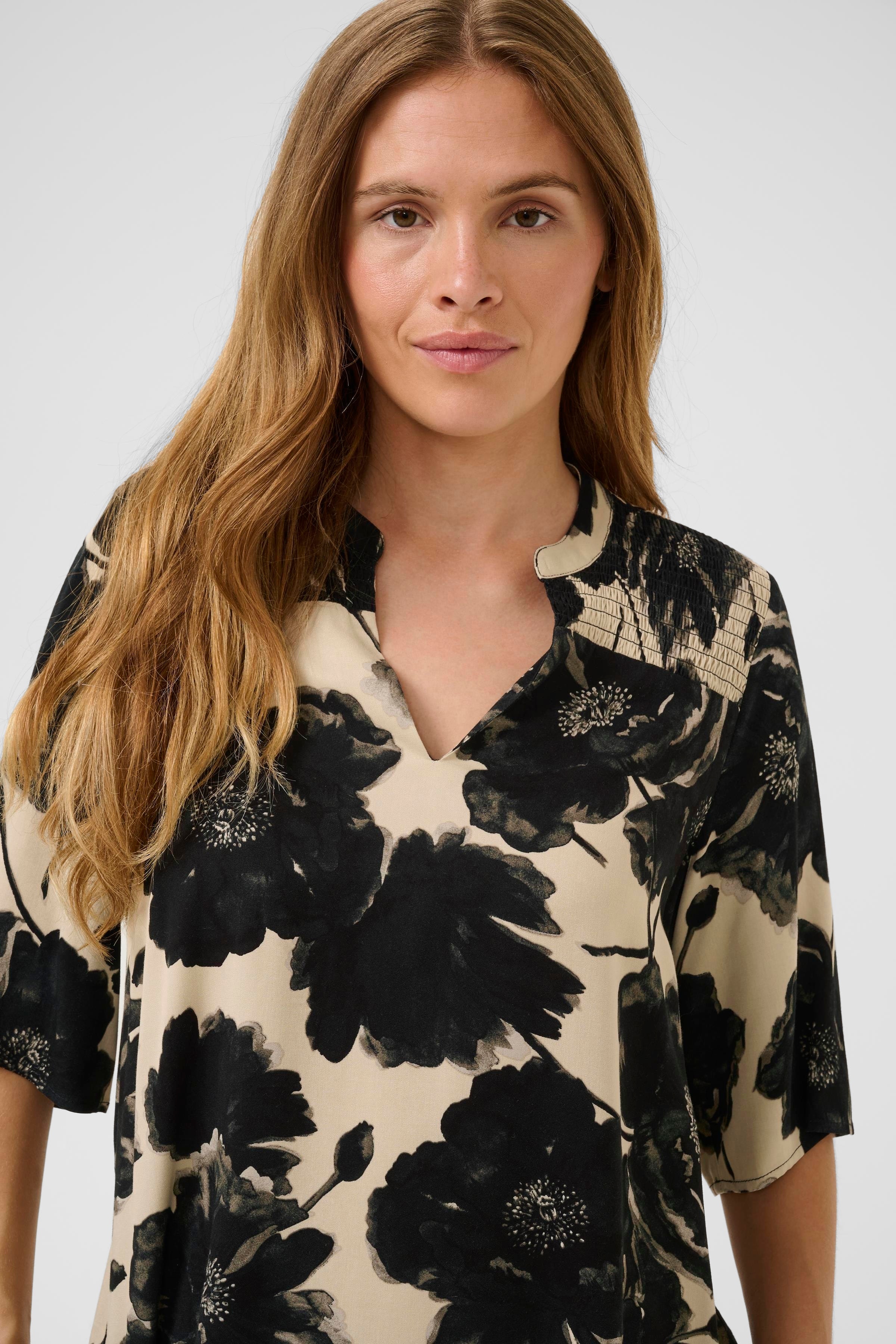 CUrachel Bluse LOOKBOOK DETAIL 50112380-108570