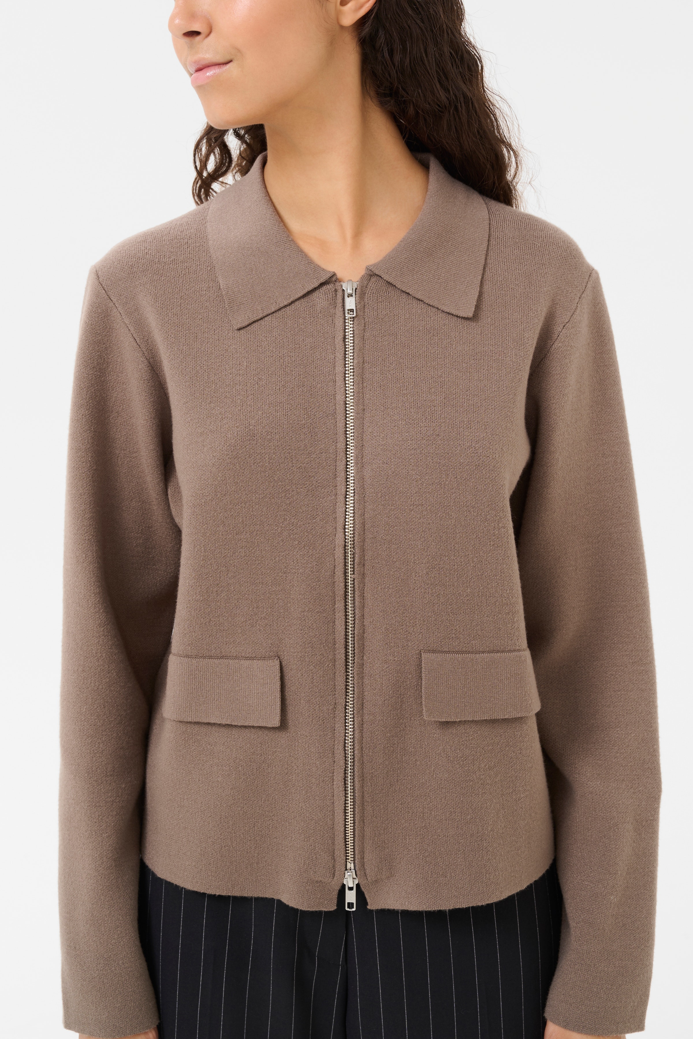 KBAntonella Cardigan LOOKBOOK FRONT 10105543-181304