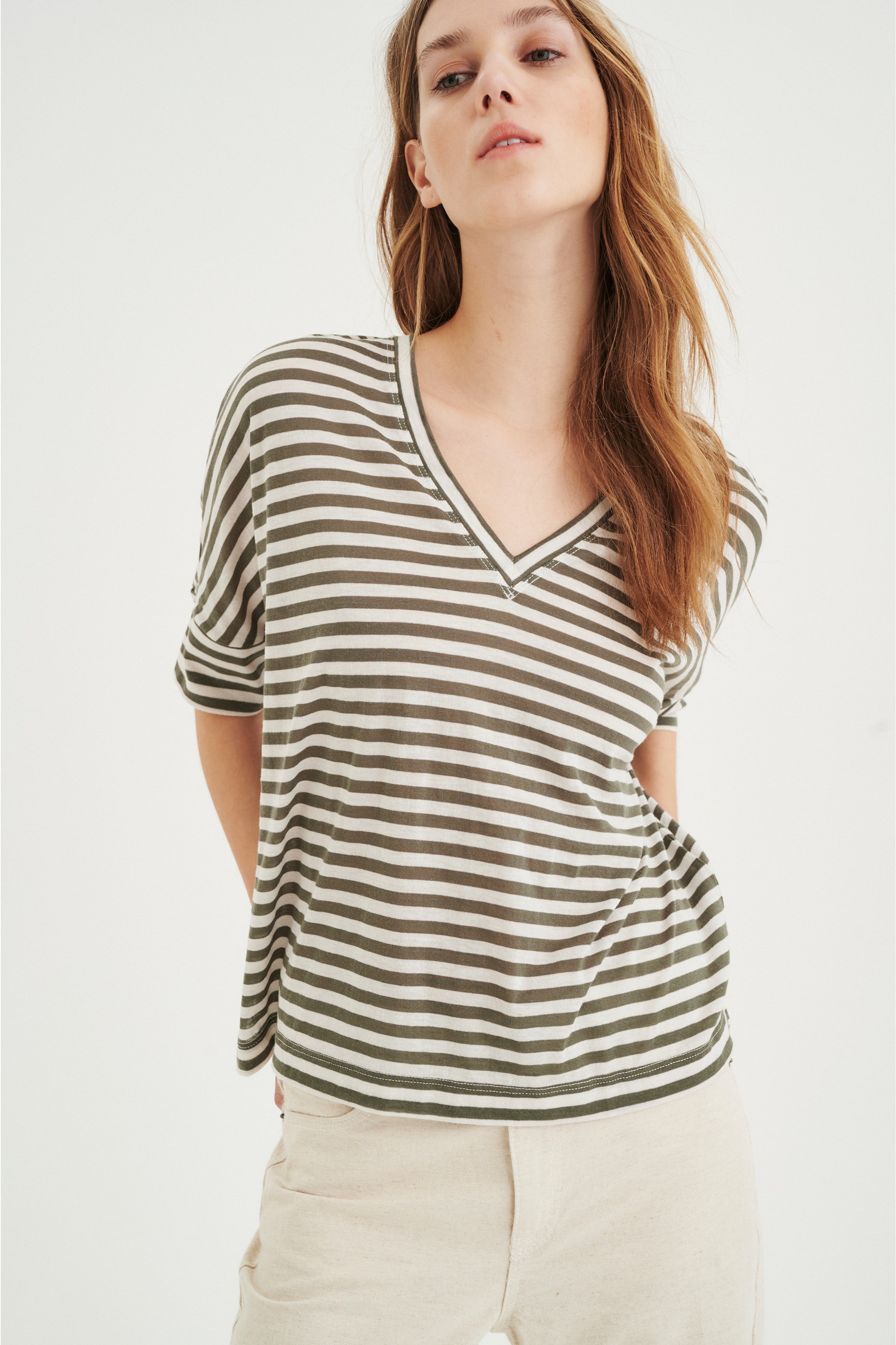 UrsulaIW T-shirt LOOKBOOK FRONT 30106464-300820
