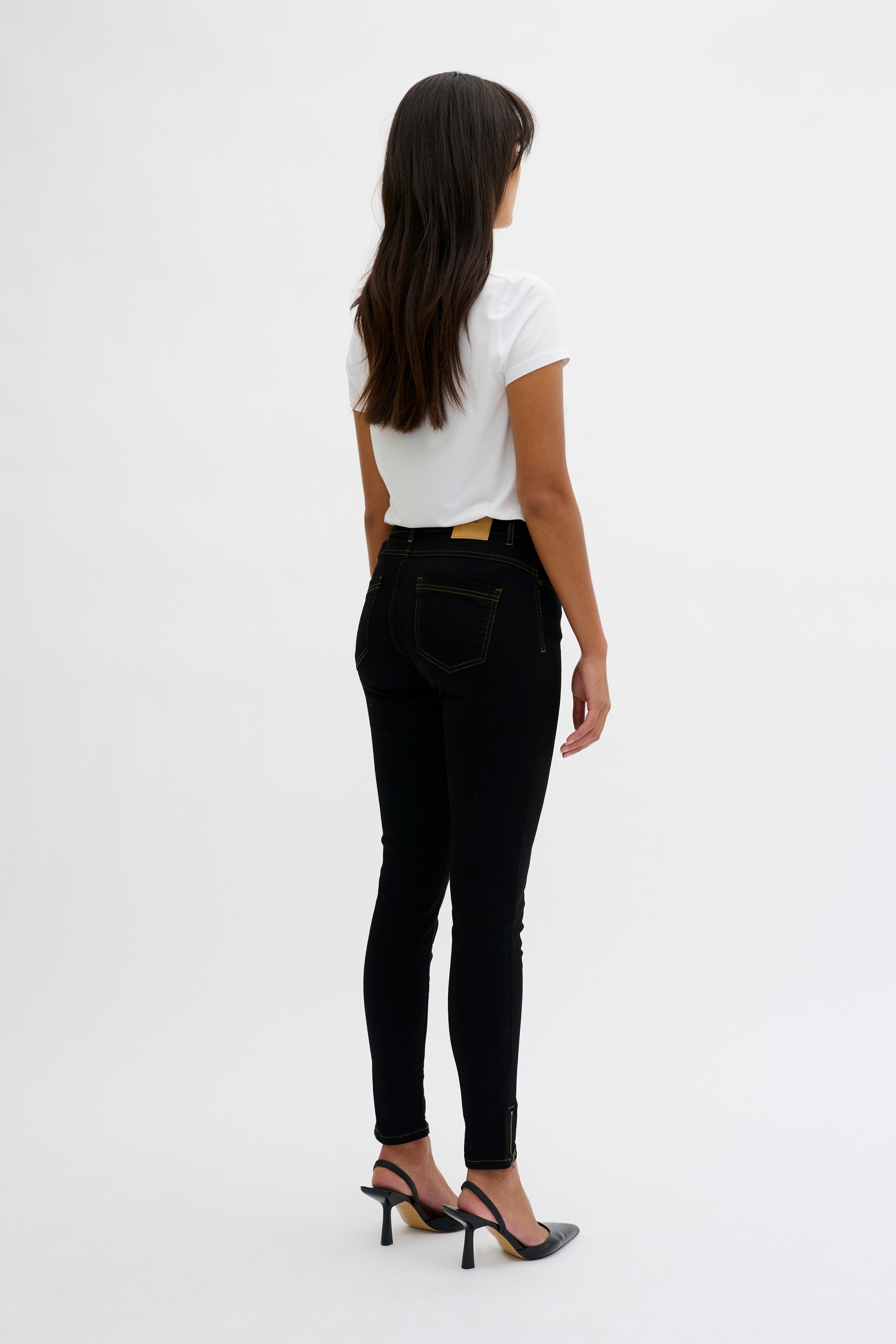 37 THE CELINAZIP 101 HIGH SLIM LOOKBOOK BACK 10703574-100071