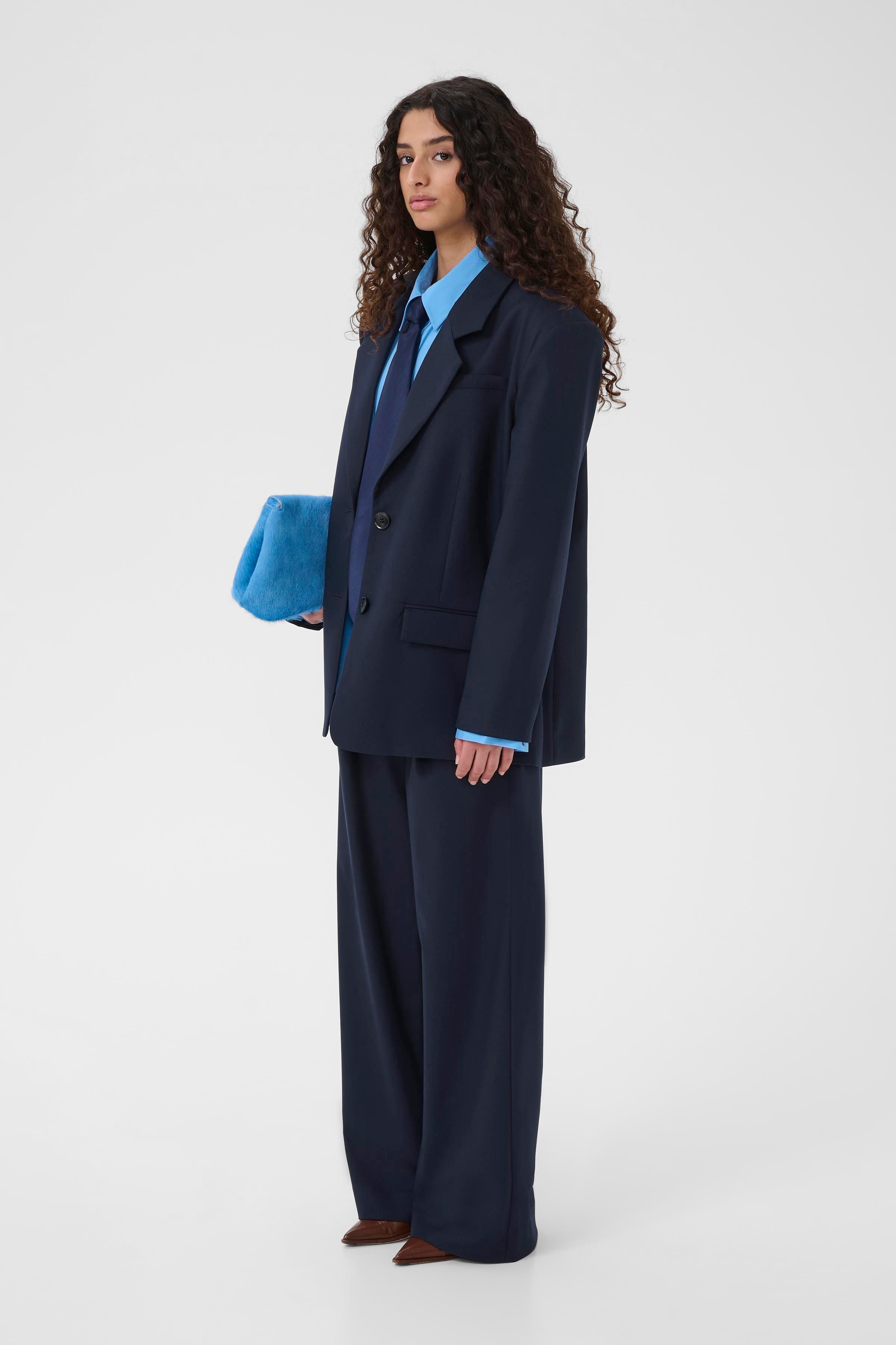 GZea Blazer LOOKBOOK FRONT 10910614-193922