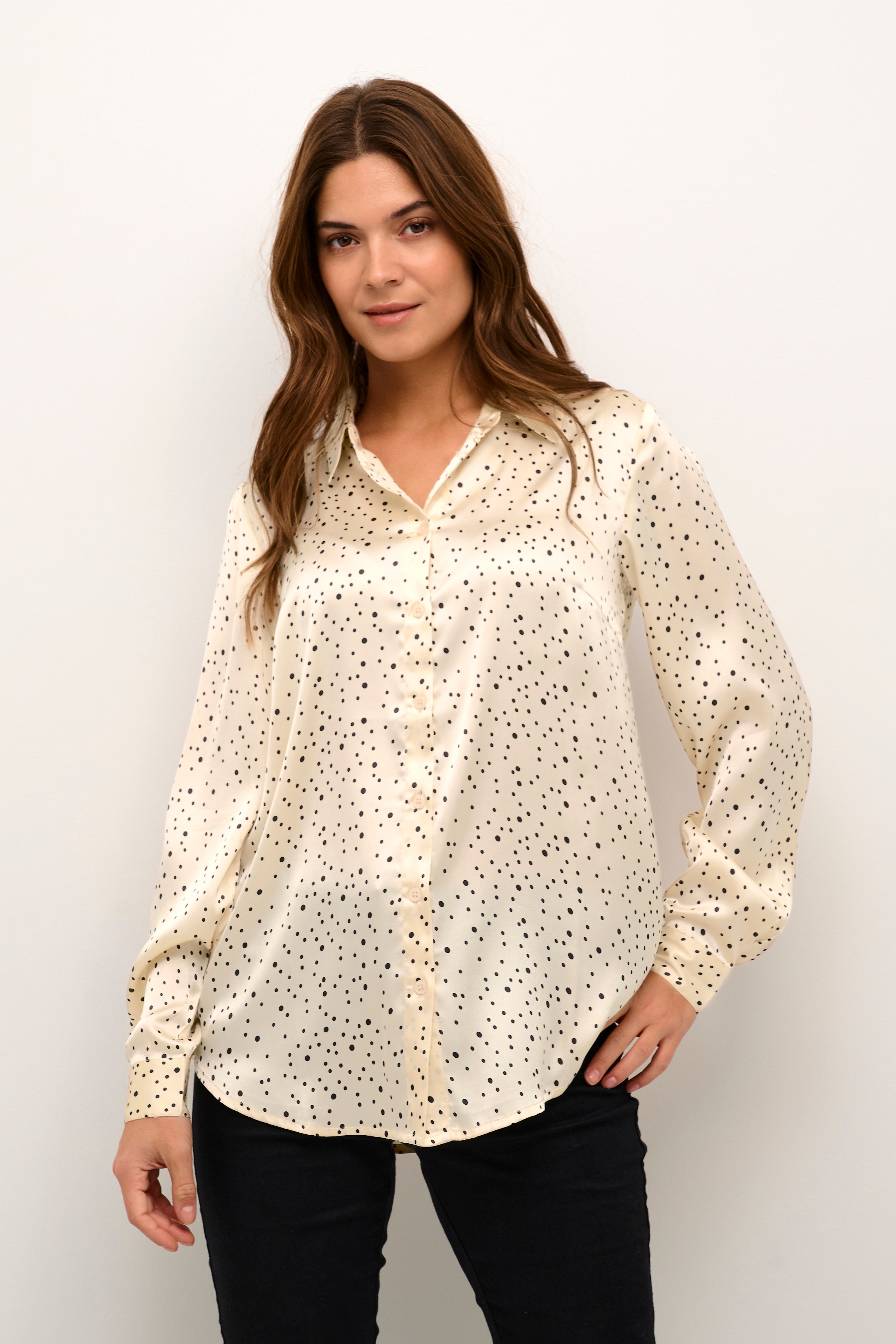 BPalina Shirt LOOKBOOK FRONT 10590394-104077B