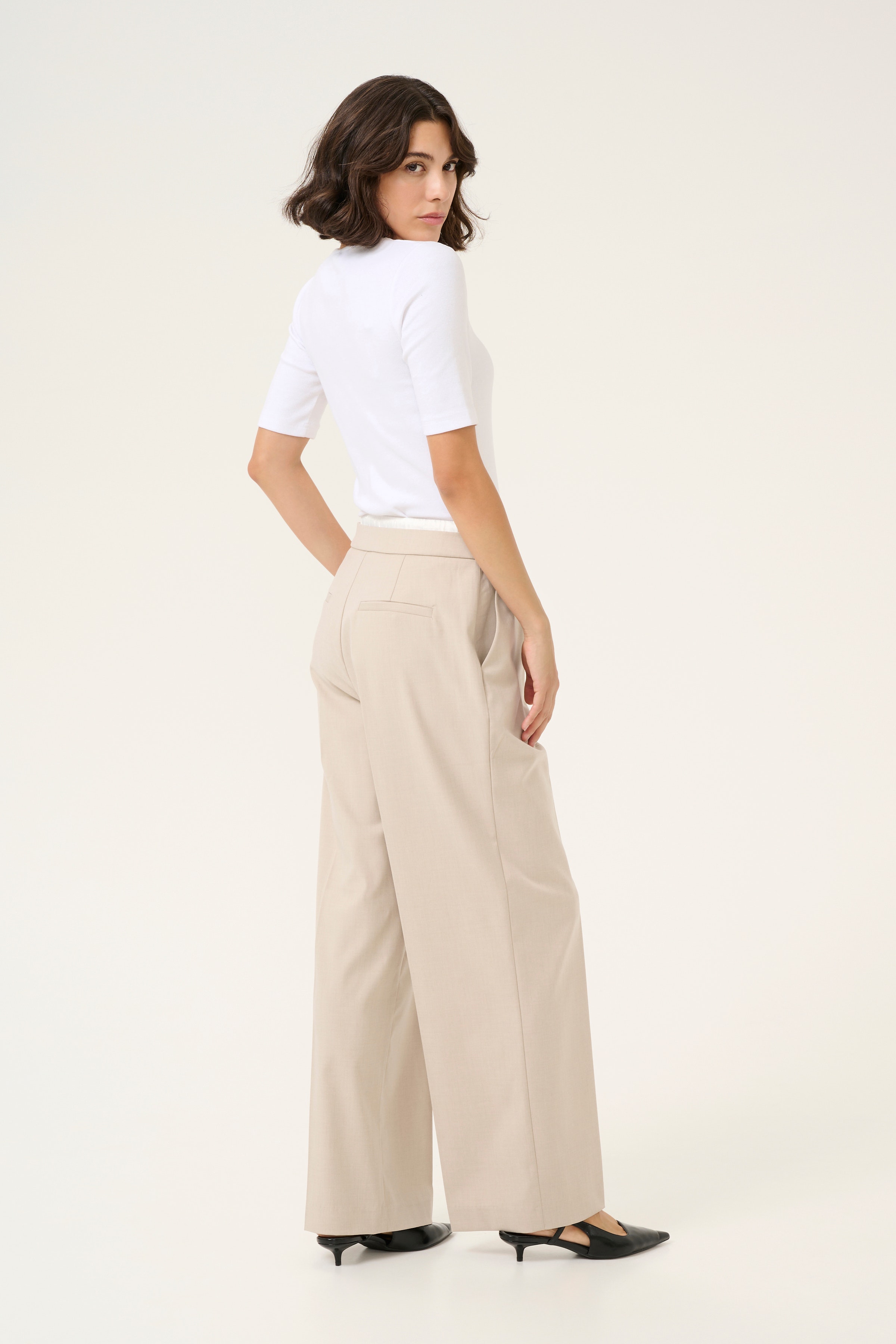 KAvindy Trousers LOOKBOOK BACK 10509675-1513051