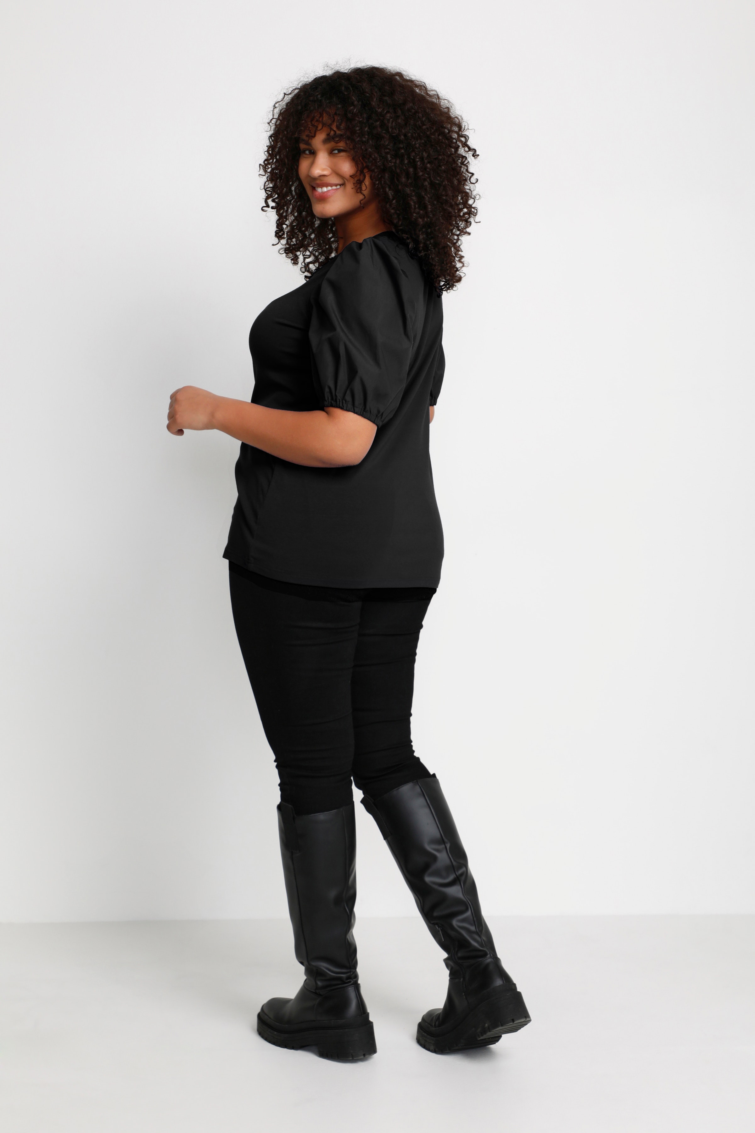 KCmela T-shirt LOOKBOOK BACK 10581047-100121