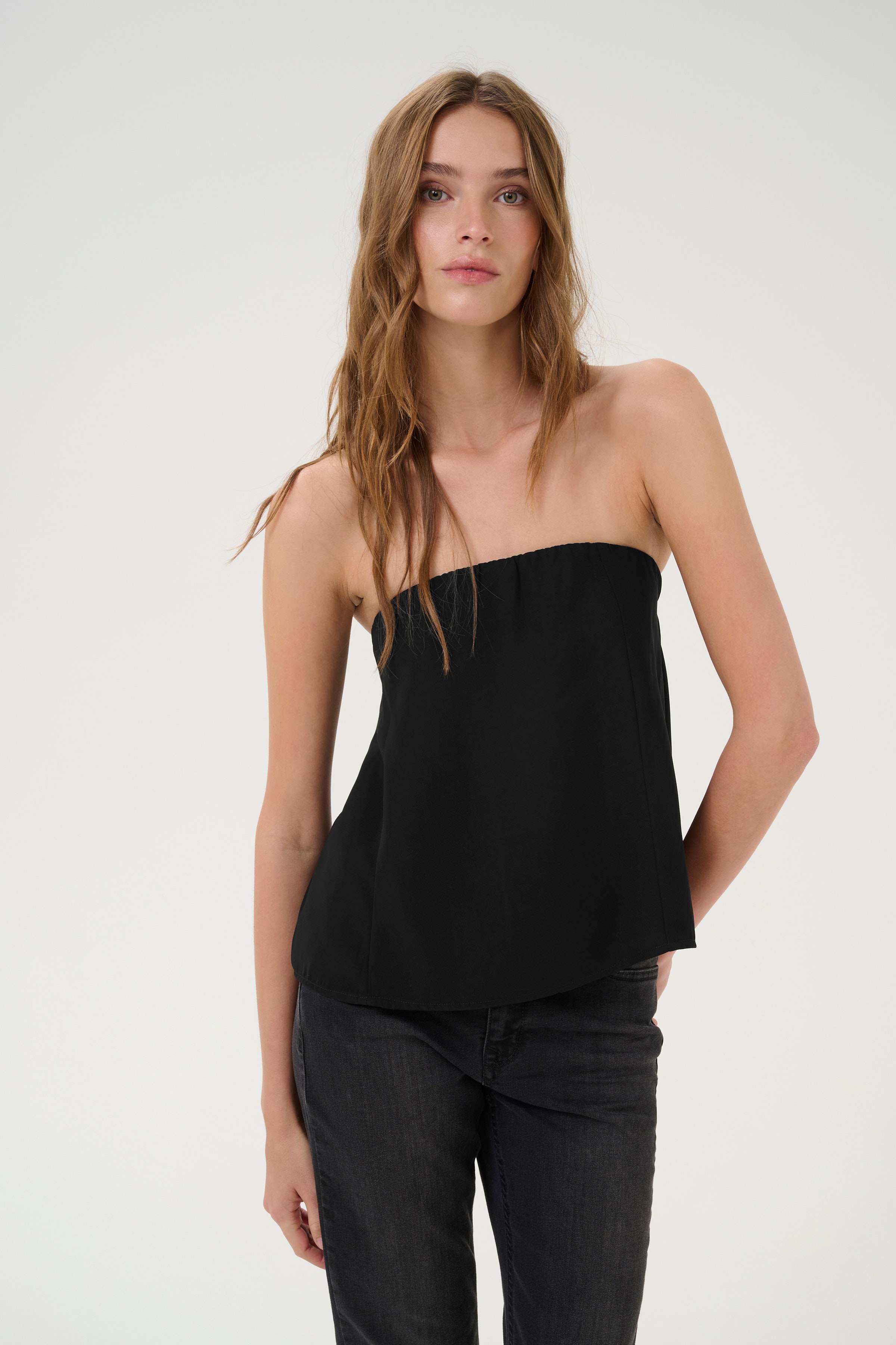 SandyMW Top LOOKBOOK FRONT 10704835-100031