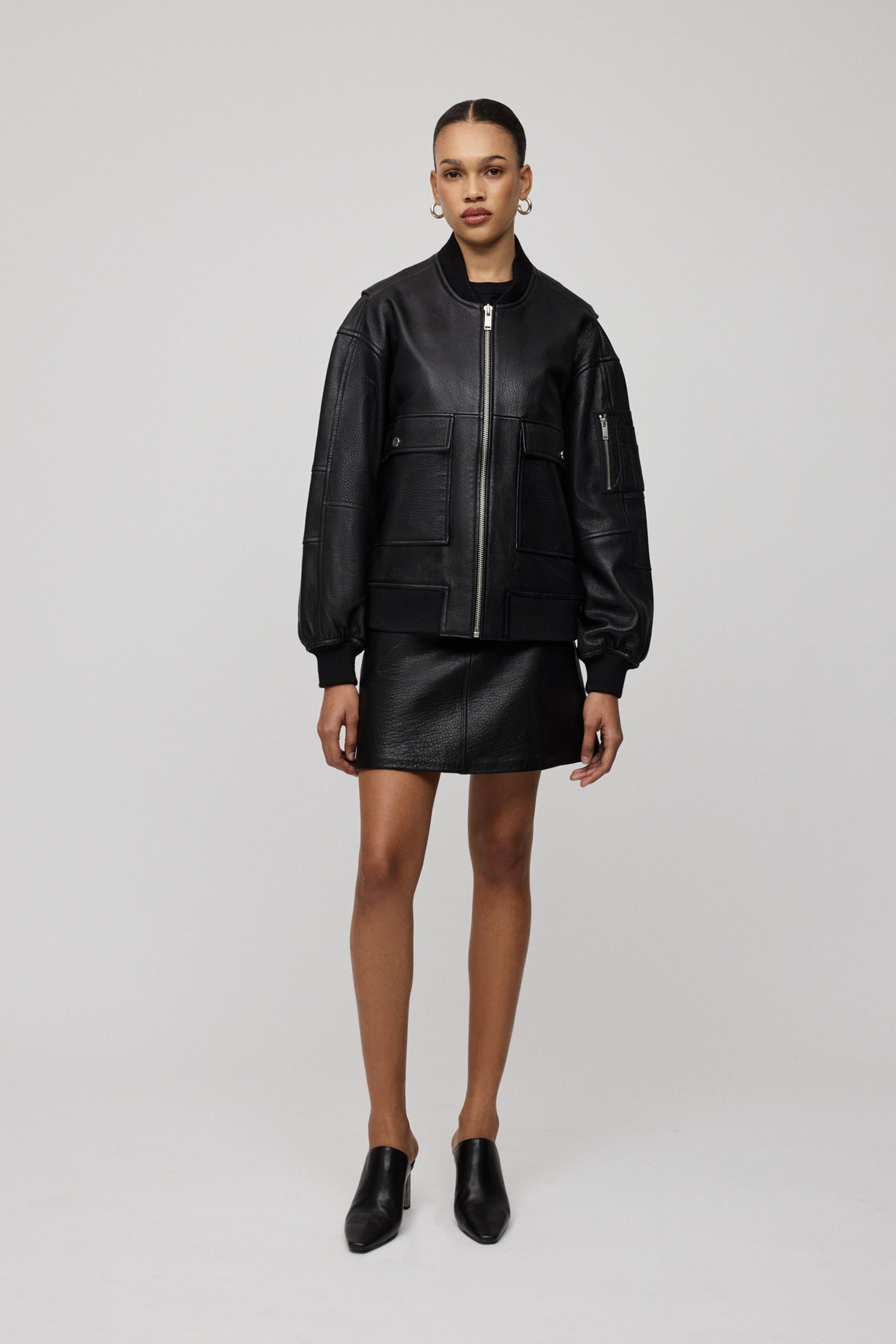 LARA Jacket LOOKBOOK FRONT 30600687-BK999