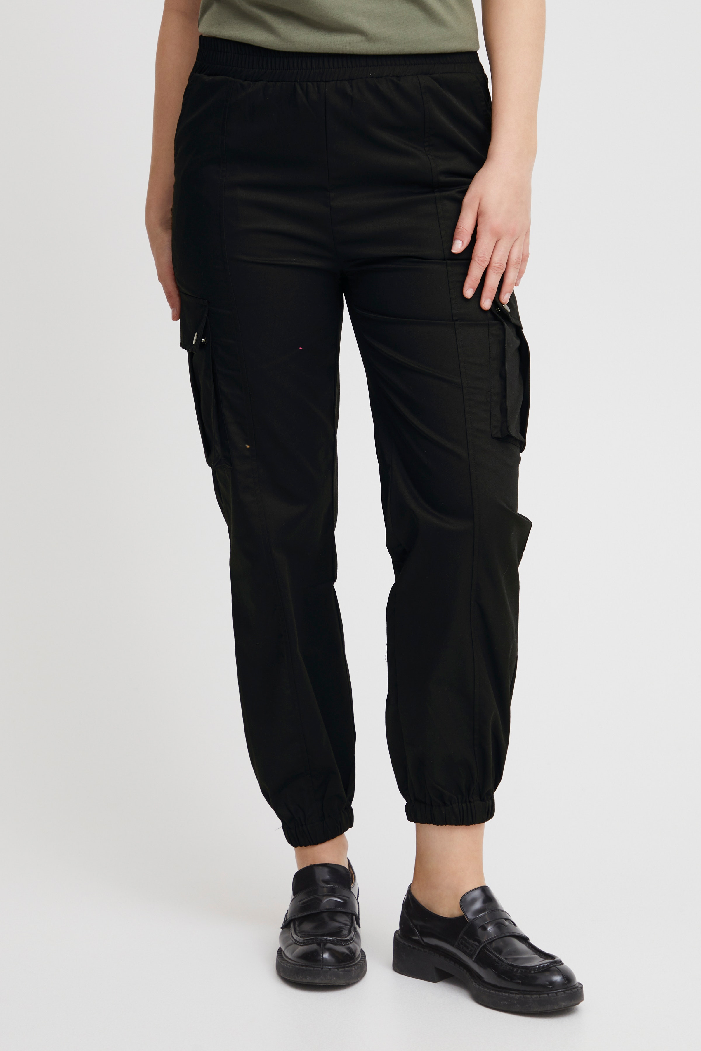 FXCOVINA Trousers LOOKBOOK FRONT 20613131-200113