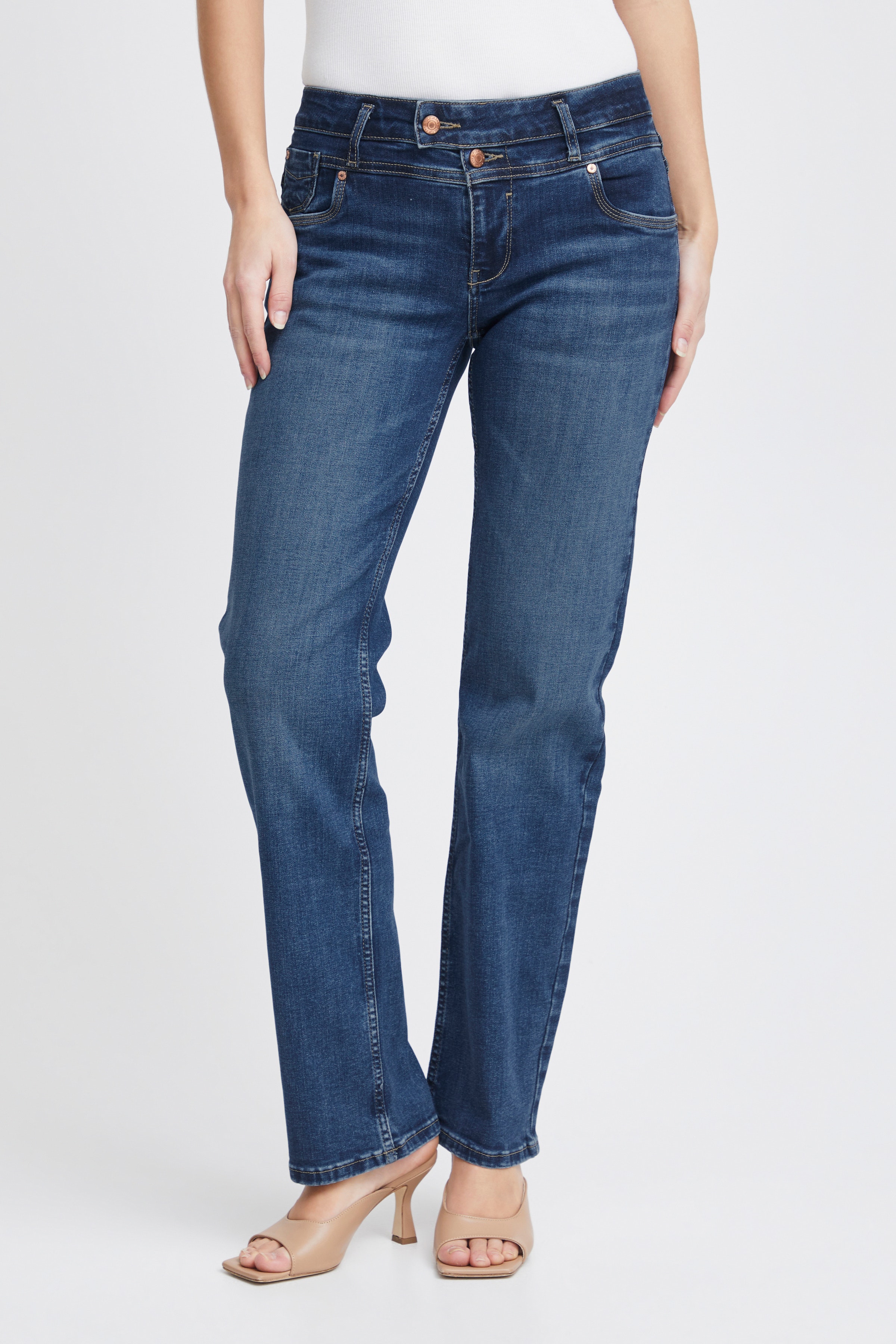 PZANETT MW Jeans Straight Leg LOOKBOOK FRONT 50207892-200005