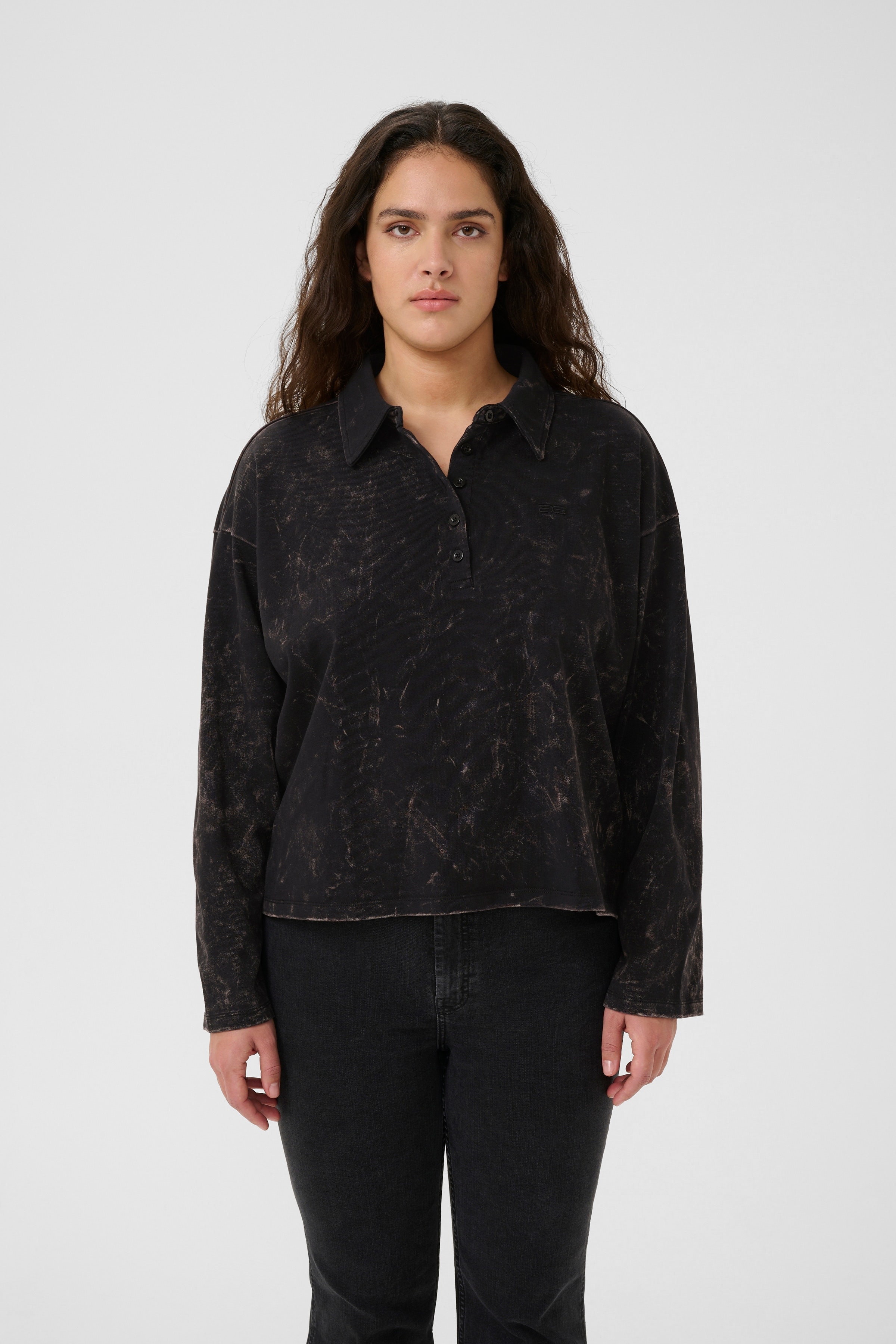 GZneia Blouse LOOKBOOK FRONT 10910662-108377