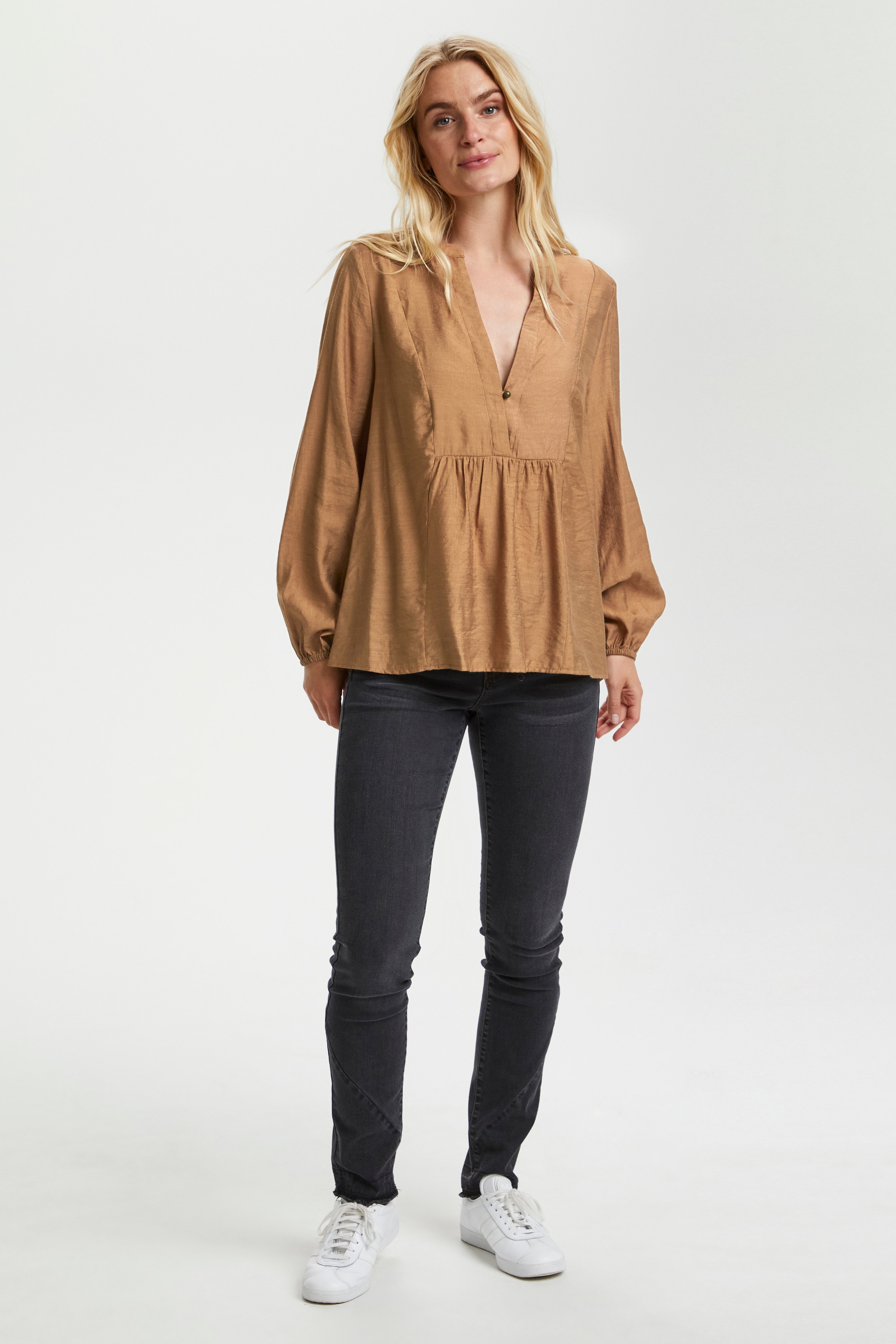 CRLiselin Blouse with long sleeve LOOKBOOK FRONT 10608820-181029