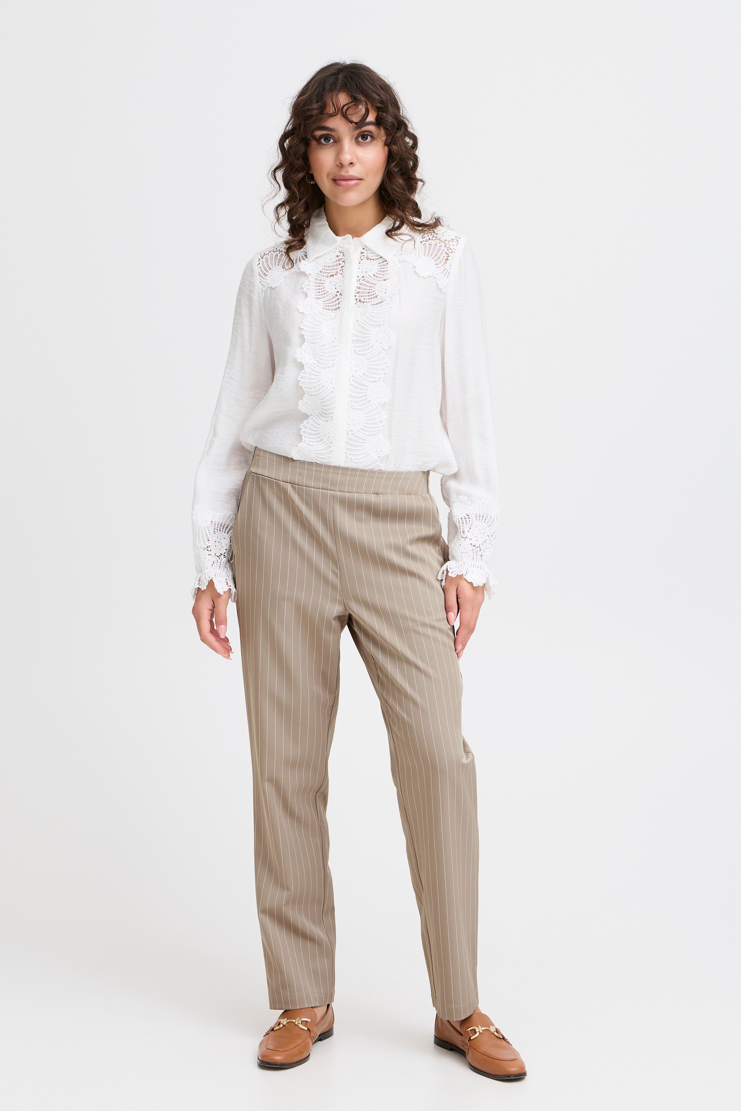 FRPAMILA Hose LOOKBOOK FRONT 20613802-204023