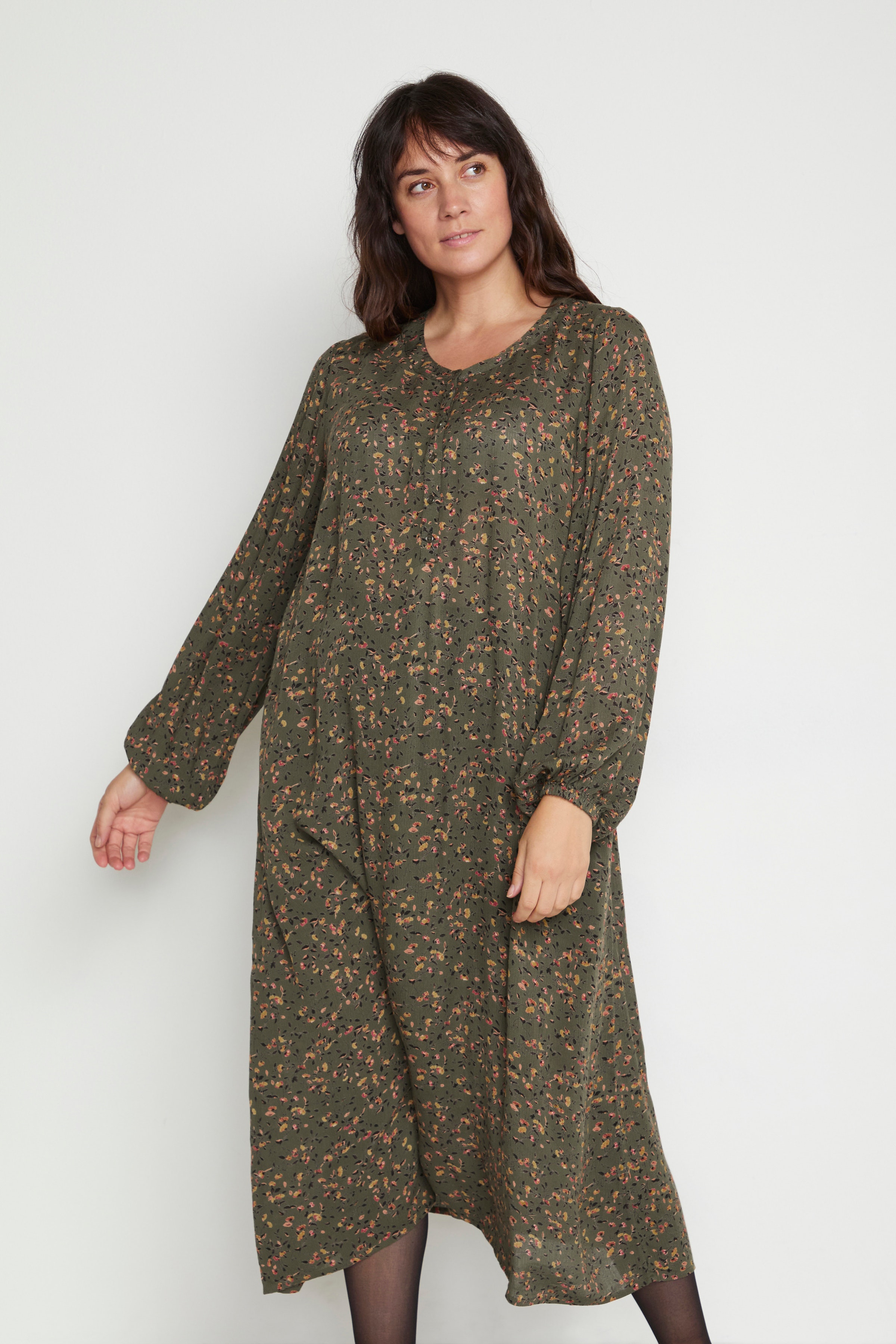 KCerna Ami Klänning LOOKBOOK FRONT 10580482-103106