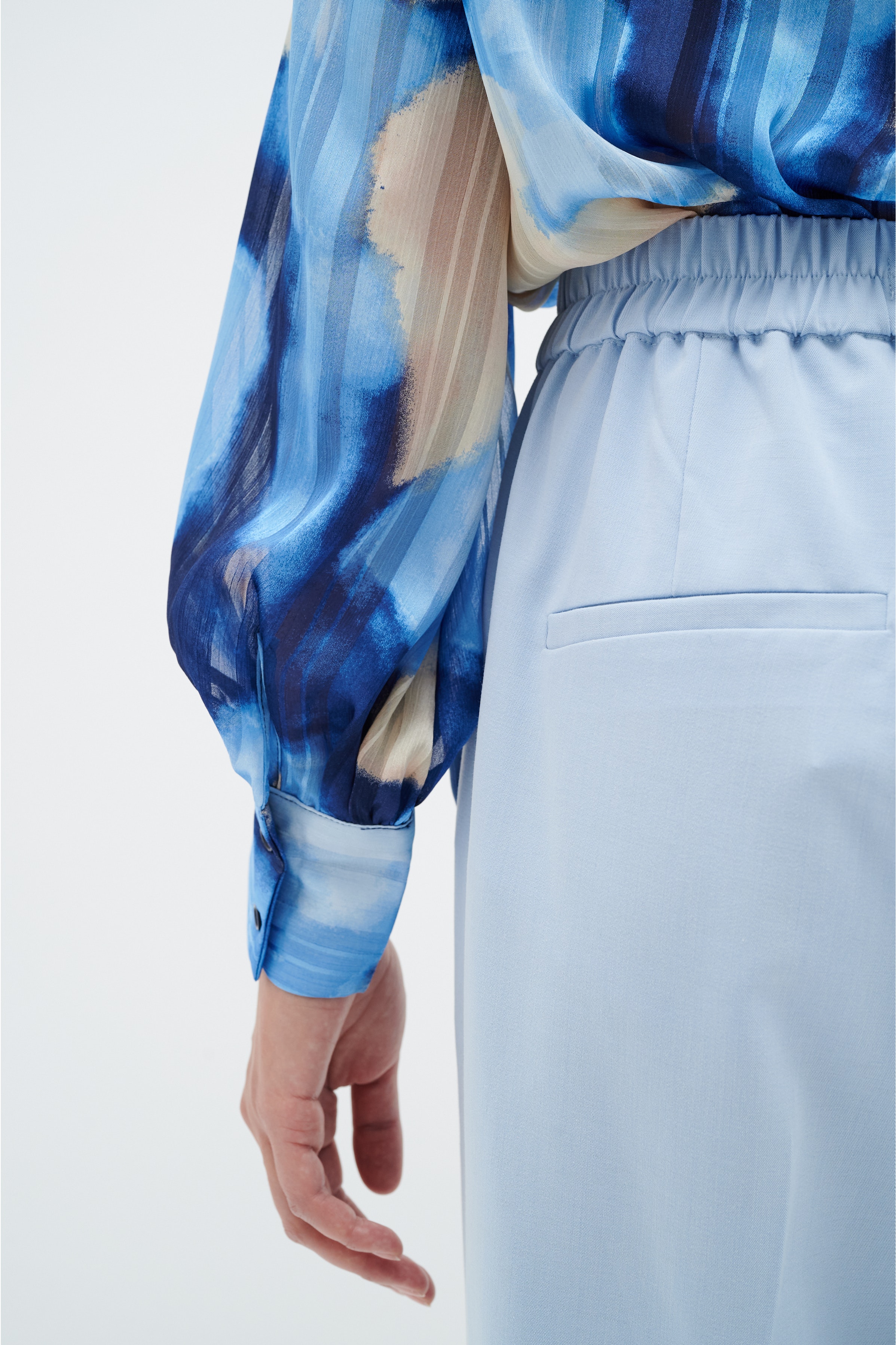 NaxaIW Hose LOOKBOOK DETAIL 30107957-300599