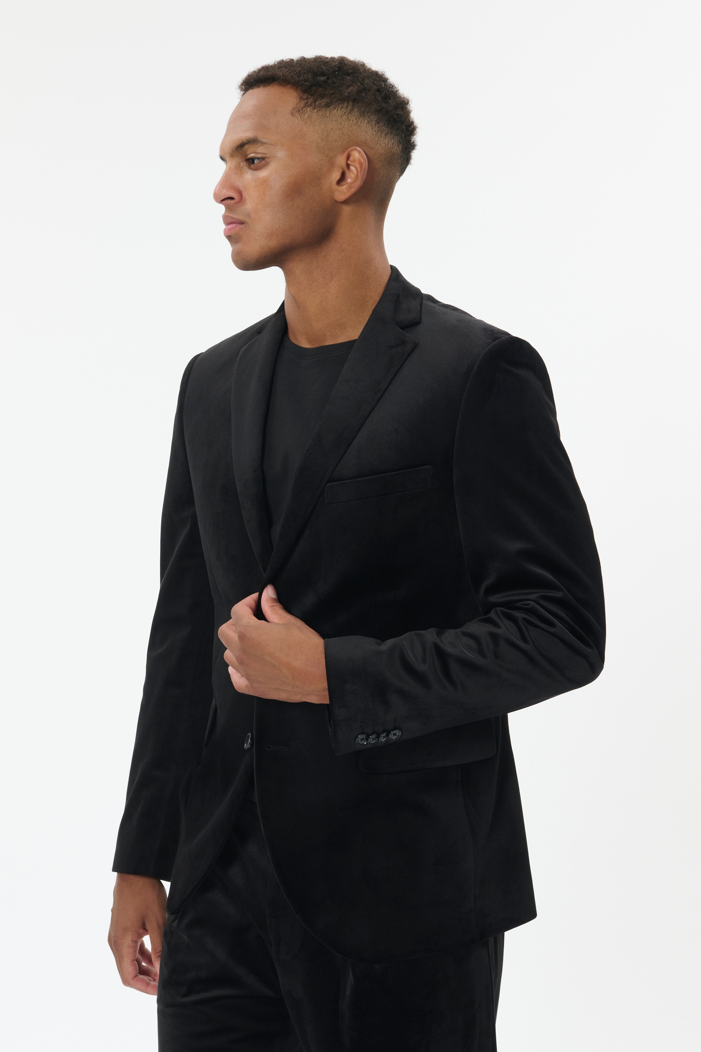MAgeorge Velour Blazer LOOKBOOK FRONT 30205027-300275