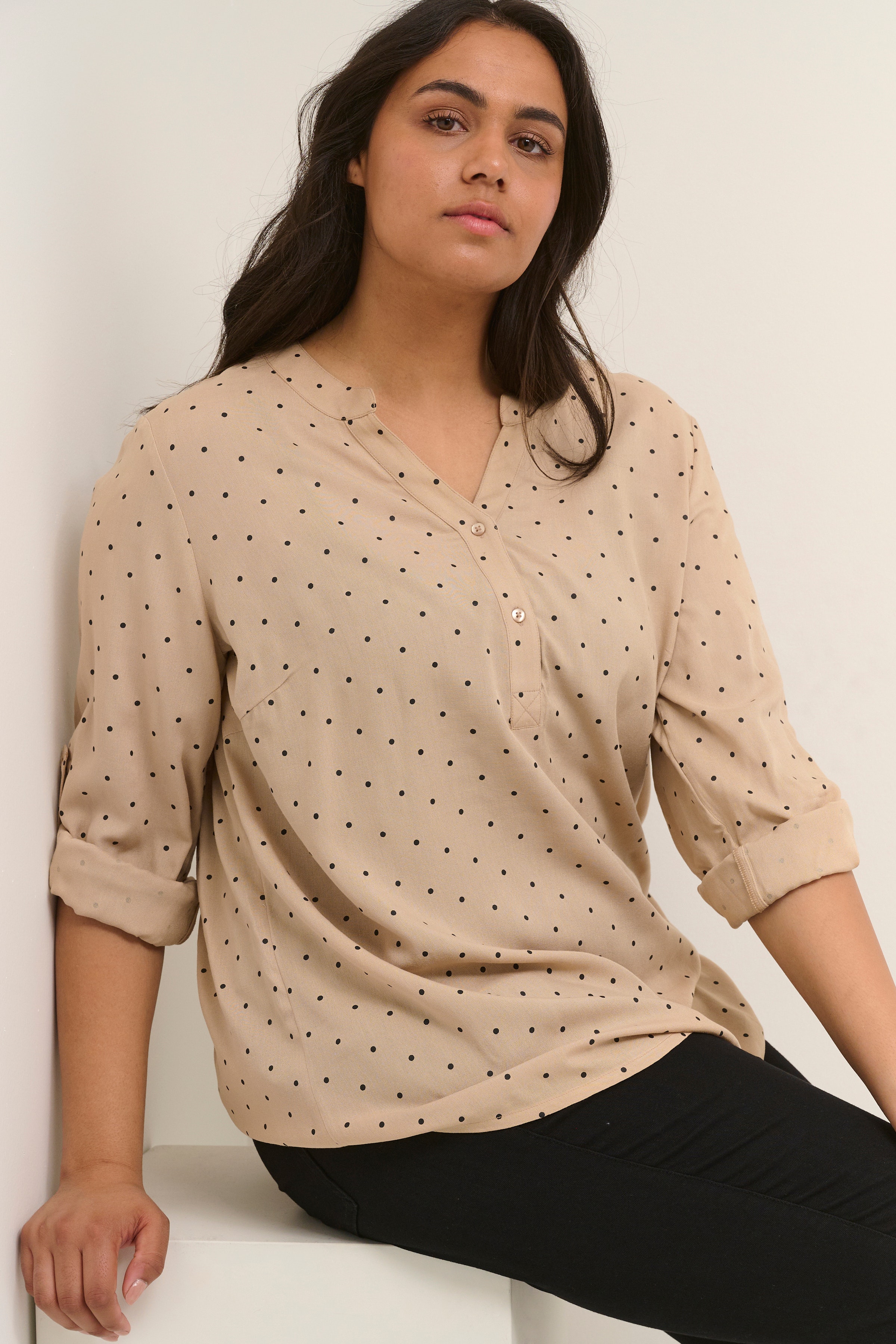 KCjoy Blouse LOOKBOOK DETAIL 10581192-101960