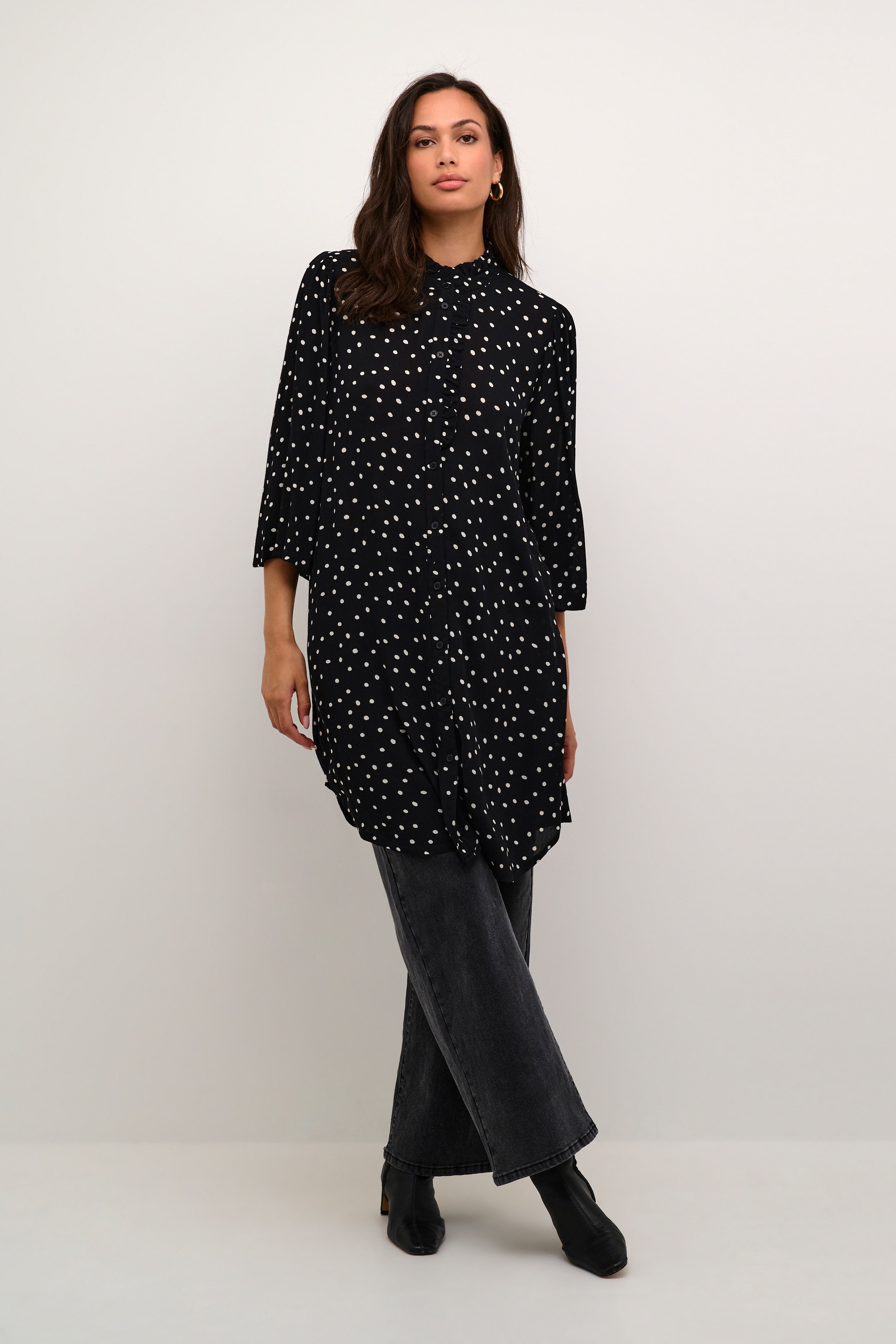 KAvinni Robe LOOKBOOK FRONT 10509346-106287